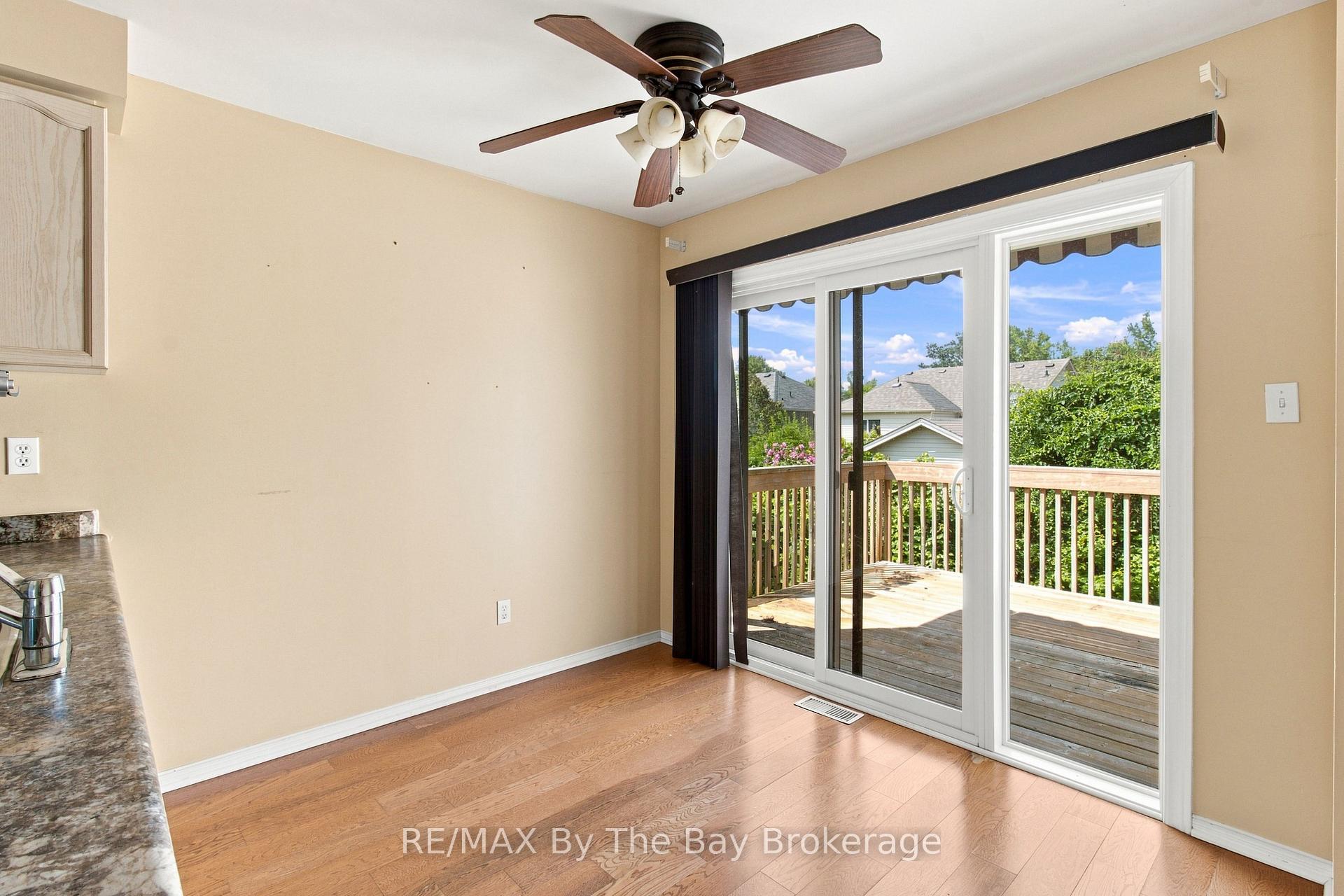 Photo 9 of 36 Harbour Crescent, Wasaga Beach — HOMEH