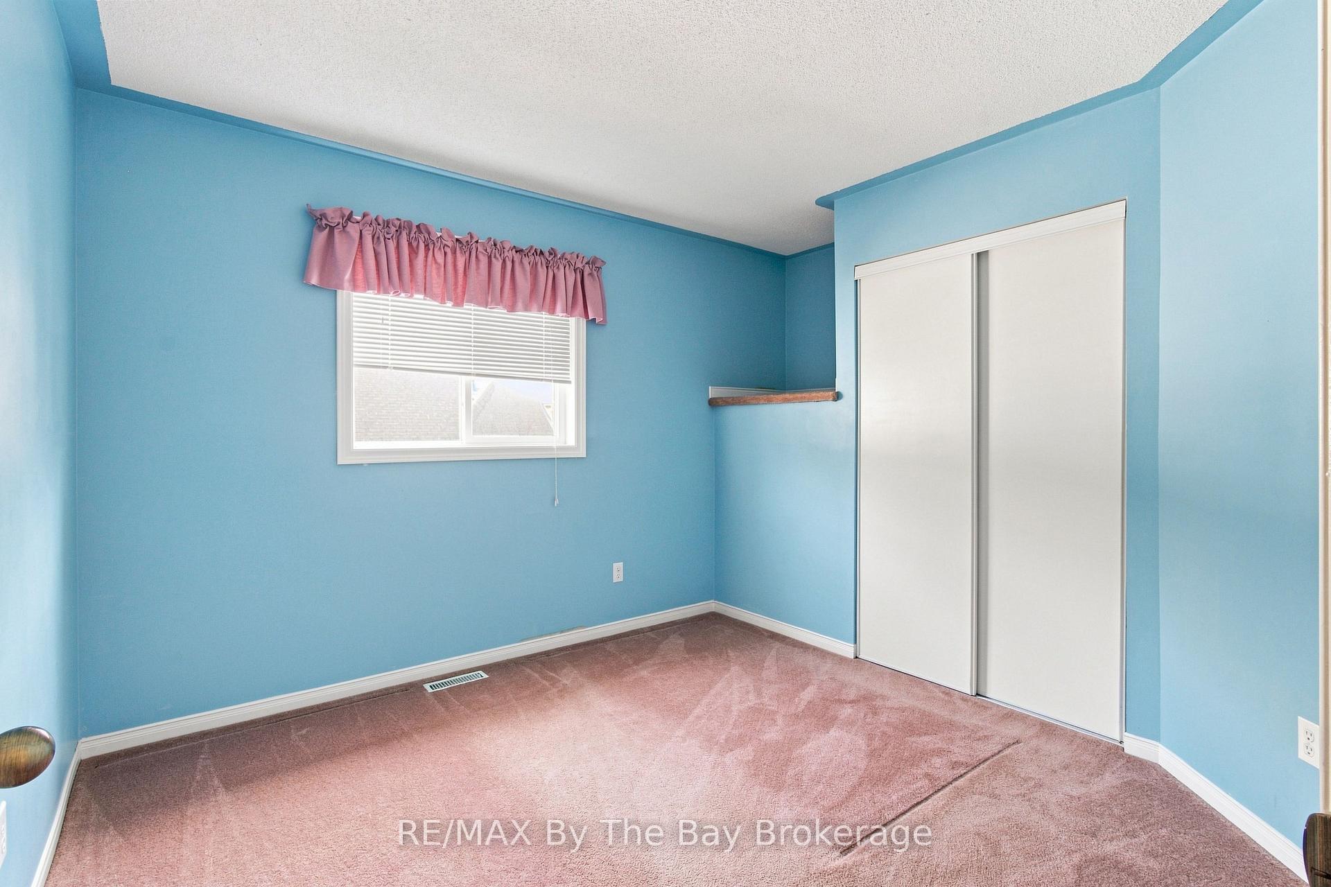 Photo 16 of 36 Harbour Crescent, Wasaga Beach — HOMEH