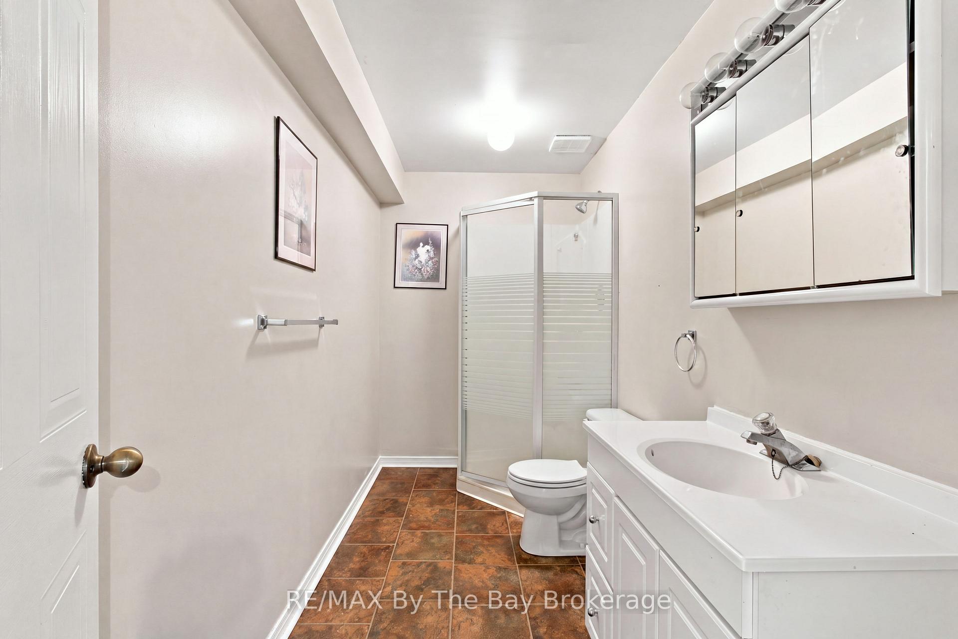 Photo 29 of 36 Harbour Crescent, Wasaga Beach — HOMEH