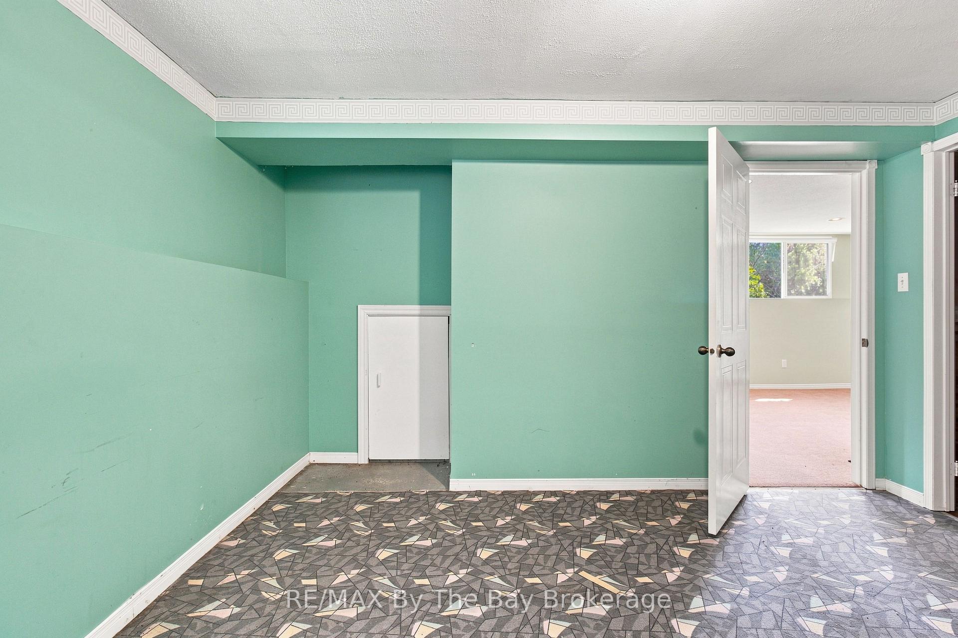 Photo 35 of 36 Harbour Crescent, Wasaga Beach — HOMEH