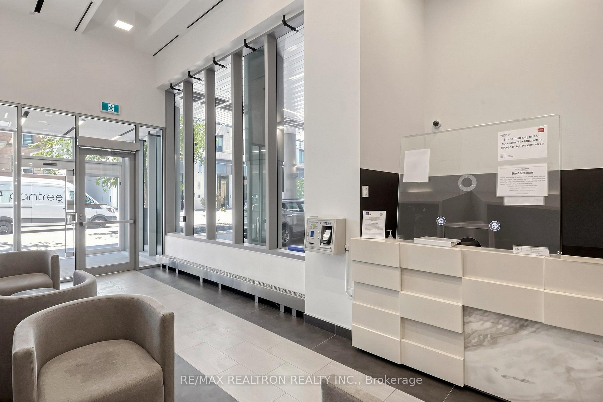 Photo 4 of Unit 1612, 195 Redpath Avenue, Toronto, Mount Pleasant West — HOMEH