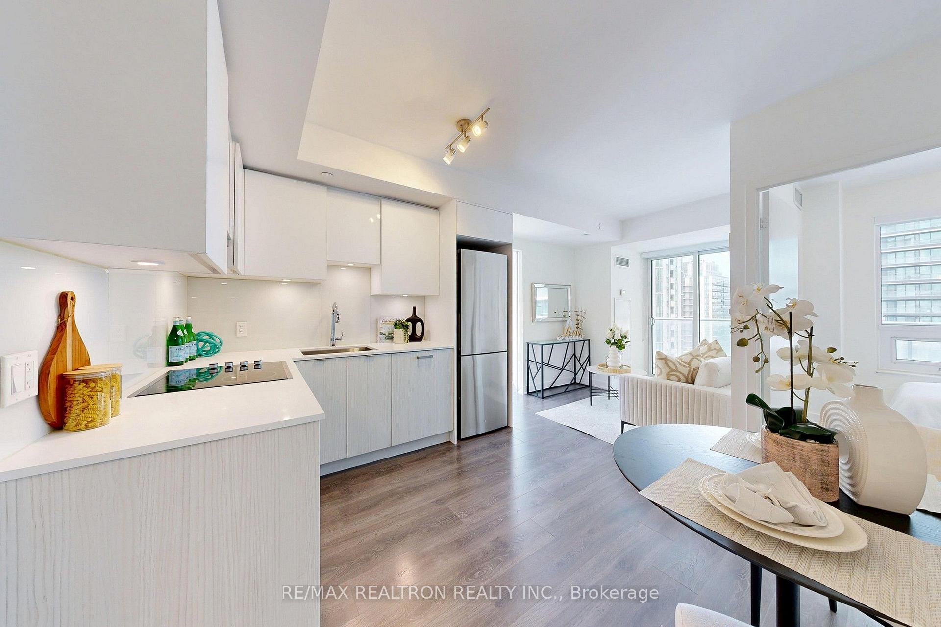 Photo 11 of Unit 1612, 195 Redpath Avenue, Toronto, Mount Pleasant West — HOMEH