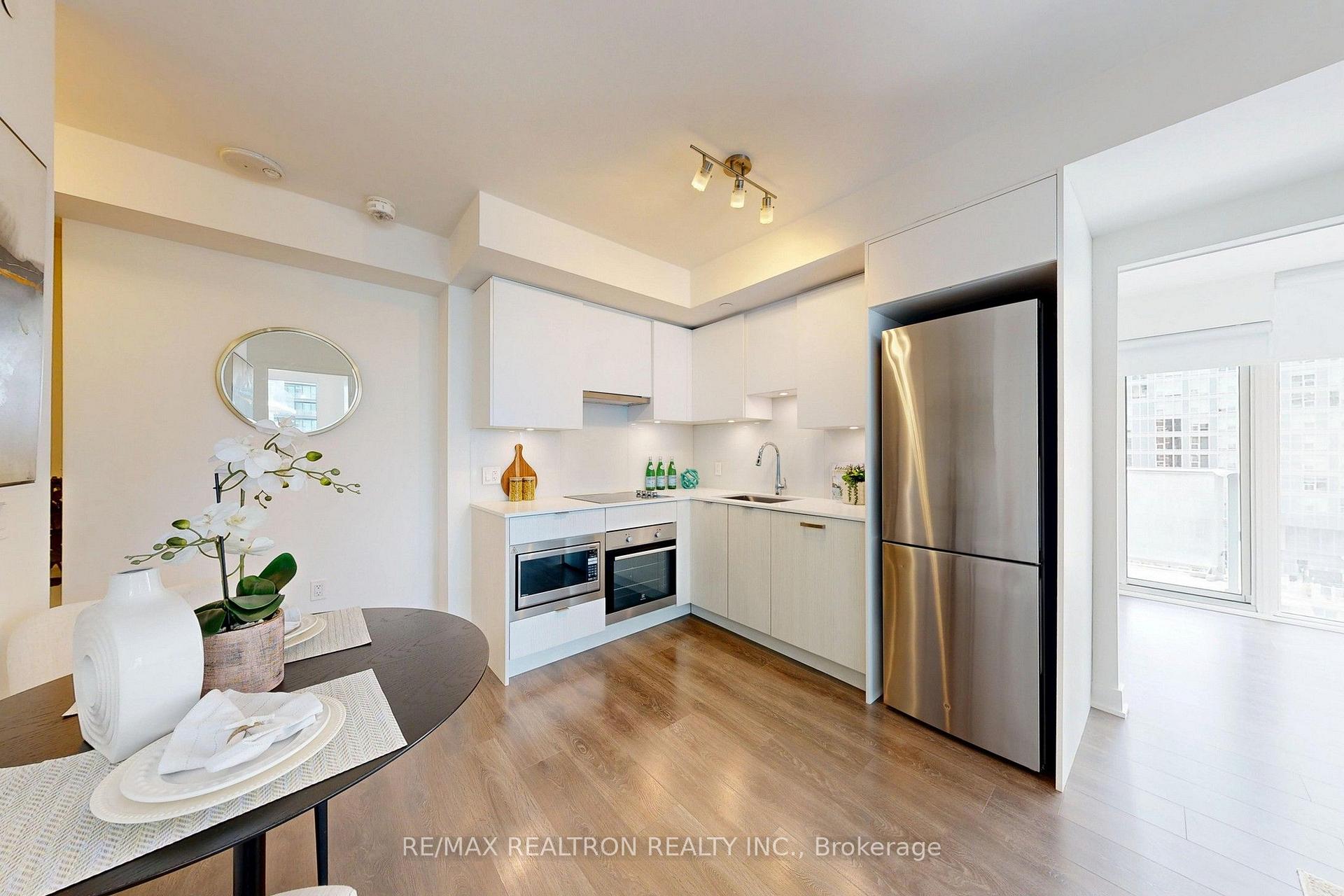 Photo 15 of Unit 1612, 195 Redpath Avenue, Toronto, Mount Pleasant West — HOMEH
