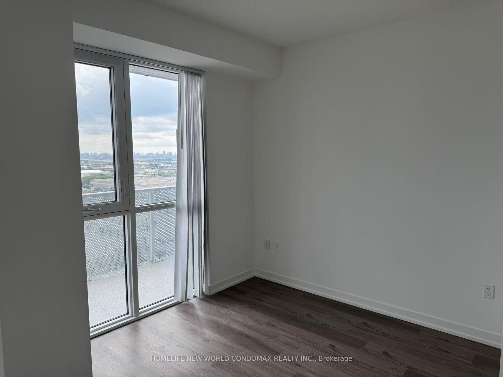 Photo 5 of Unit 1807, 28 Interchange Way, Vaughan, Vaughan Corporate Centre — HOMEH