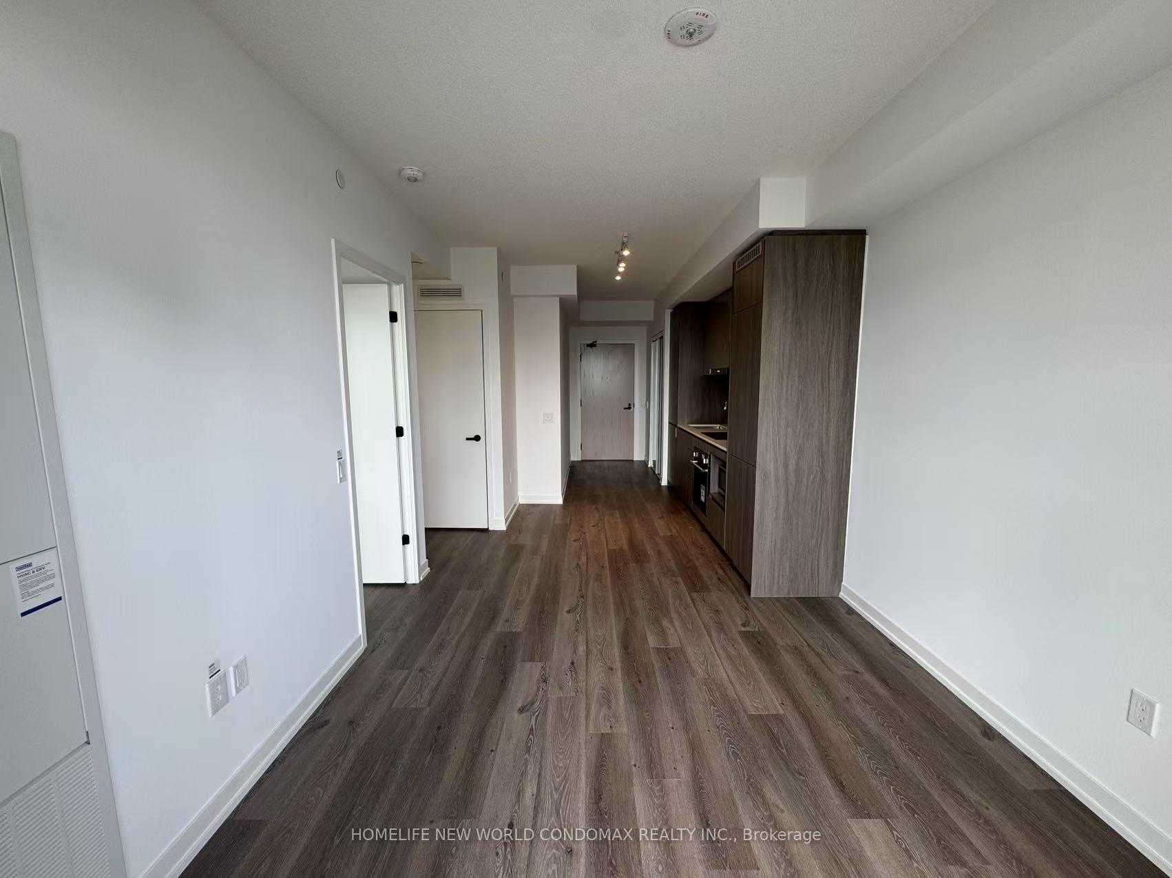 Photo 8 of Unit 1807, 28 Interchange Way, Vaughan, Vaughan Corporate Centre — HOMEH