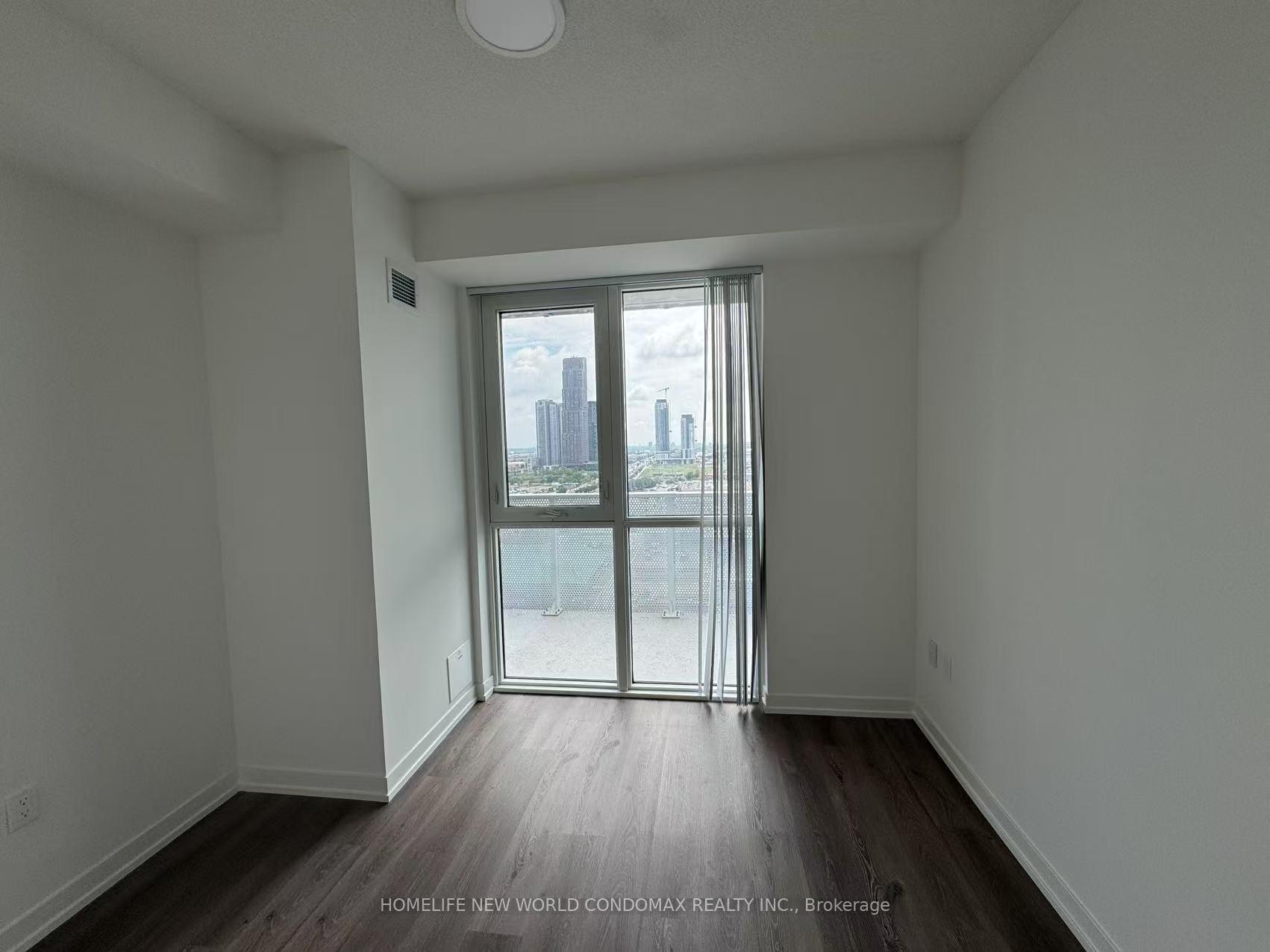 Photo 14 of Unit 1807, 28 Interchange Way, Vaughan, Vaughan Corporate Centre — HOMEH