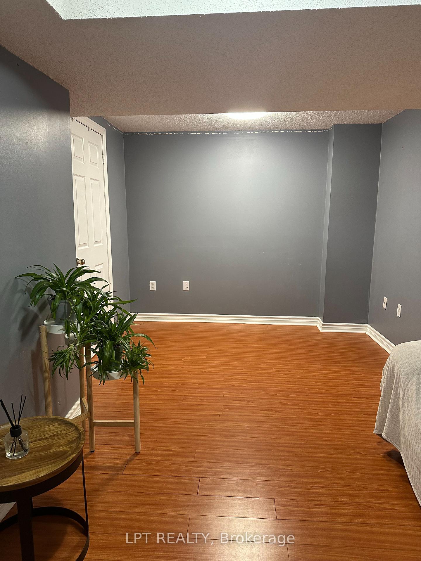 Photo 8 of Unit Bsmt, 33 Kenborough Court, Markham, Milliken Mills East — HOMEH