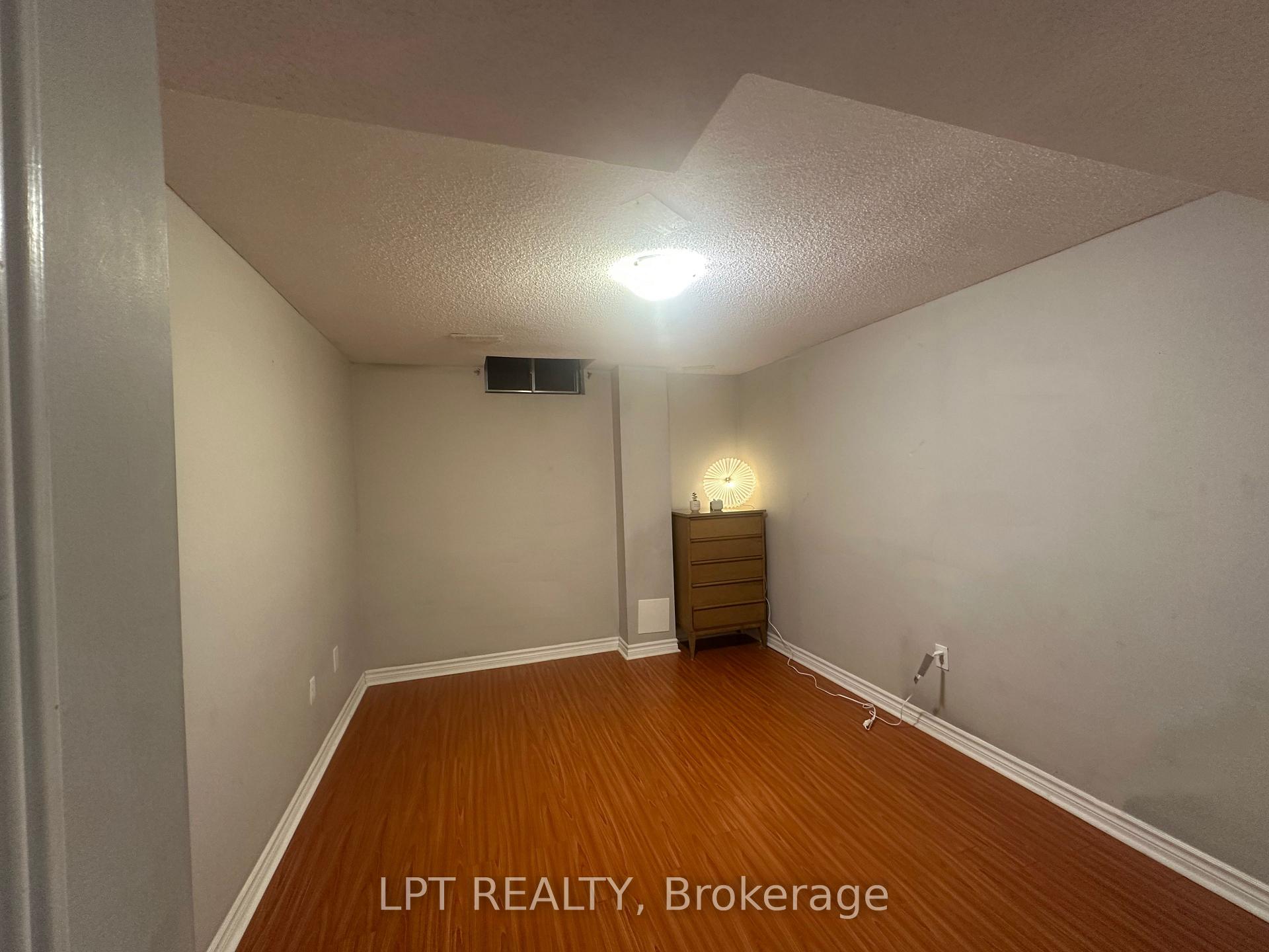 Photo 10 of Unit Bsmt, 33 Kenborough Court, Markham, Milliken Mills East — HOMEH