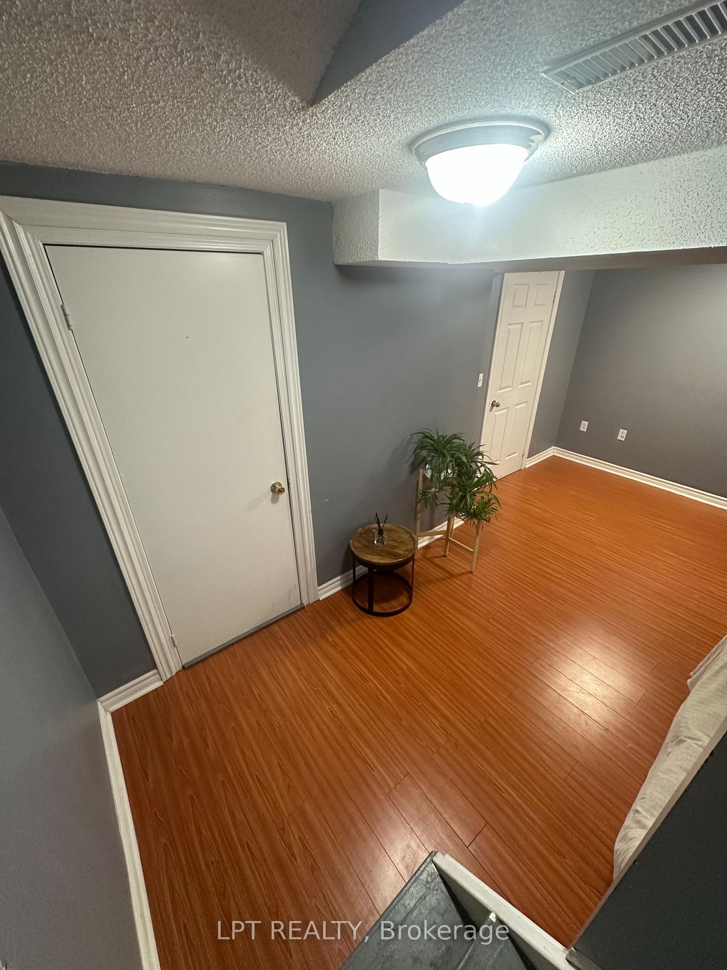 Photo 11 of Unit Bsmt, 33 Kenborough Court, Markham, Milliken Mills East — HOMEH