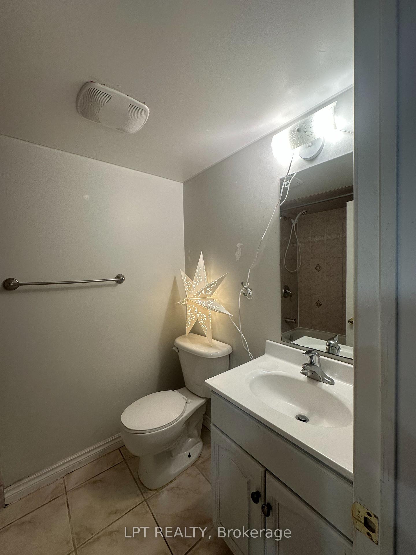 Photo 12 of Unit Bsmt, 33 Kenborough Court, Markham, Milliken Mills East — HOMEH