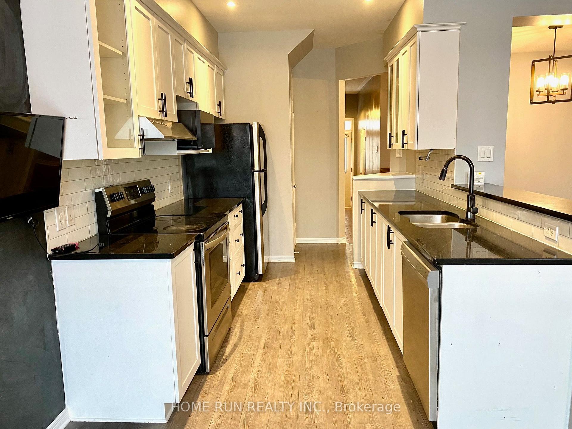 Photo 5 of 244 Eye Bright Crescent, Ottawa, Riverside South/Gloucester Glen — HOMEH
