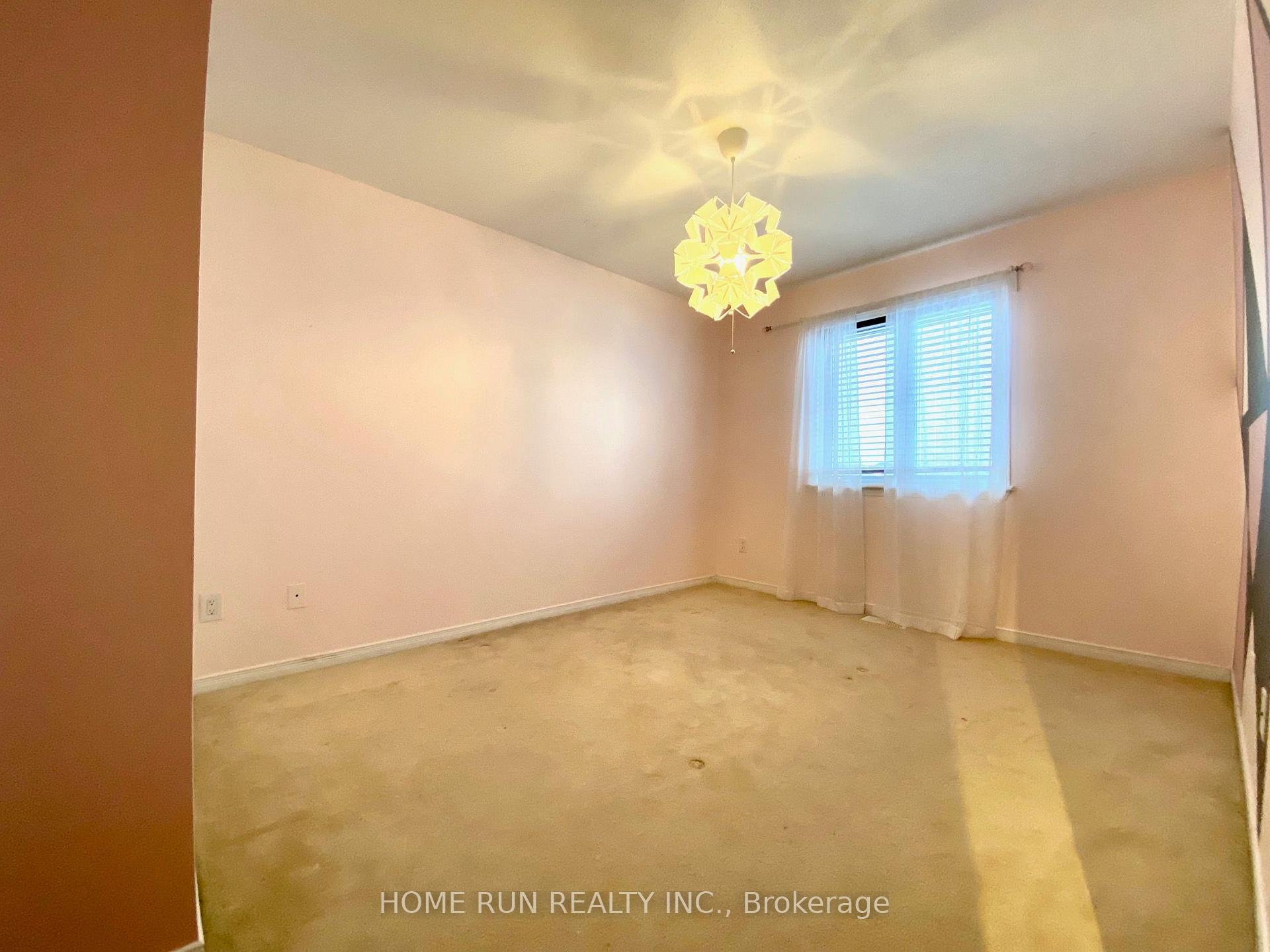 Photo 12 of 244 Eye Bright Crescent, Ottawa, Riverside South/Gloucester Glen — HOMEH