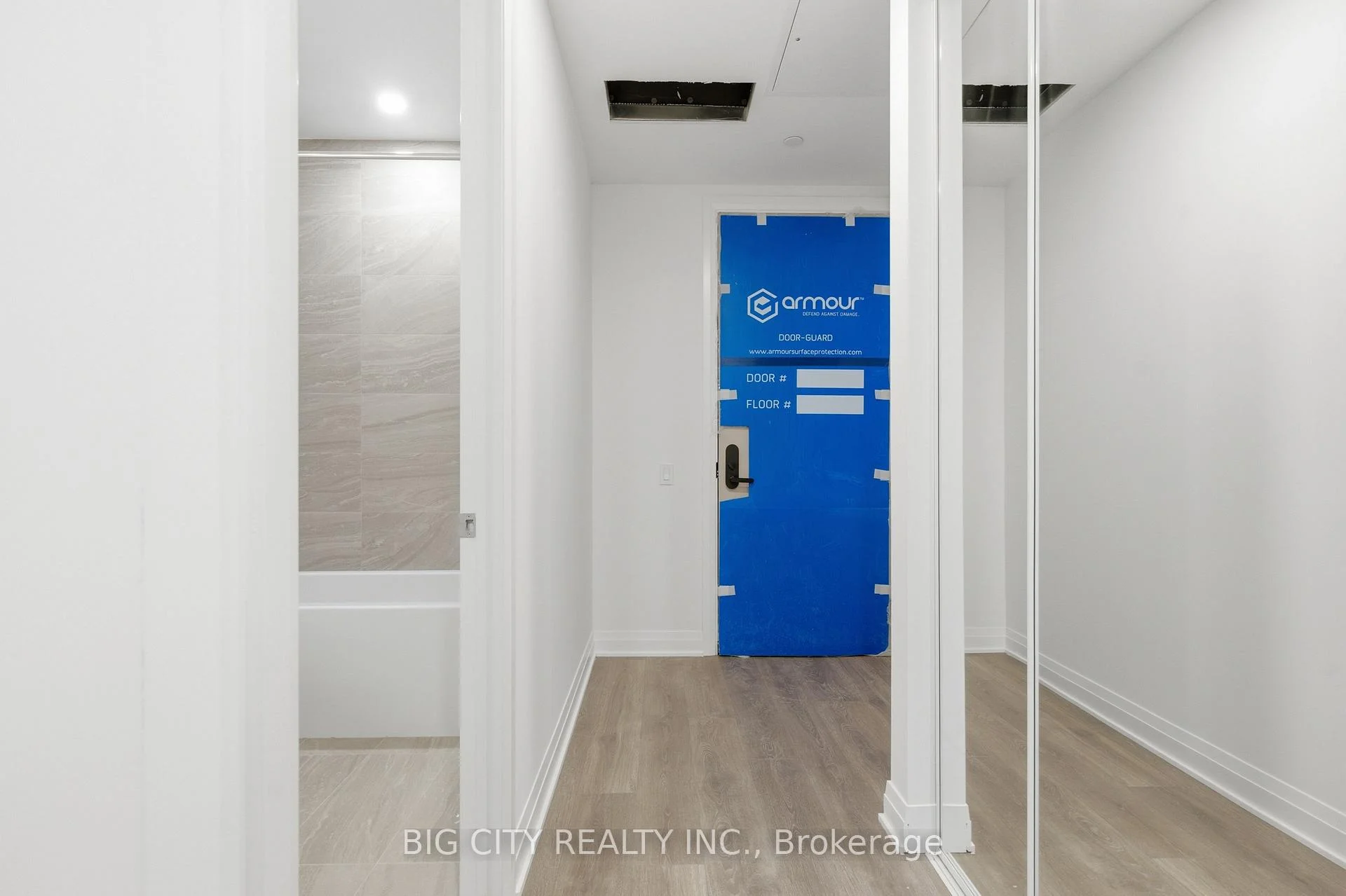 Photo 2 of Unit 215, 25 Frederick Todd Way, Toronto, Thorncliffe Park — HOMEH