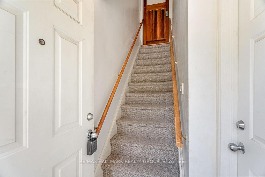 Photo 3 of Unit 2, 359 Dominion Avenue, Ottawa, Westboro West — HOMEH