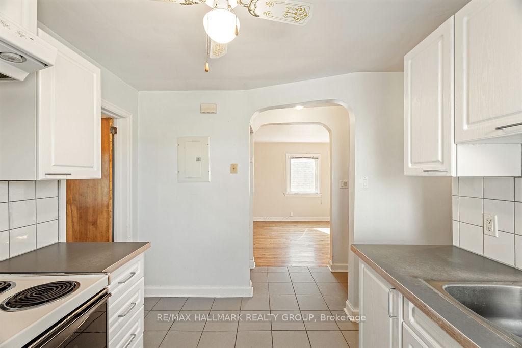 Photo 8 of Unit 2, 359 Dominion Avenue, Ottawa, Westboro West — HOMEH