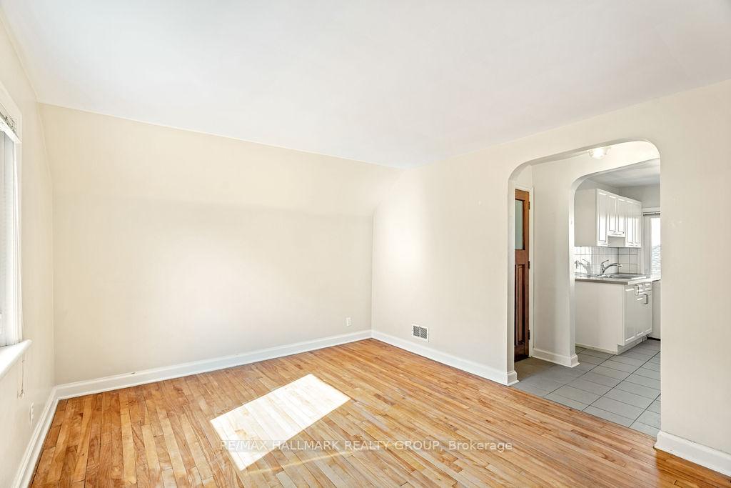 Photo 9 of Unit 2, 359 Dominion Avenue, Ottawa, Westboro West — HOMEH