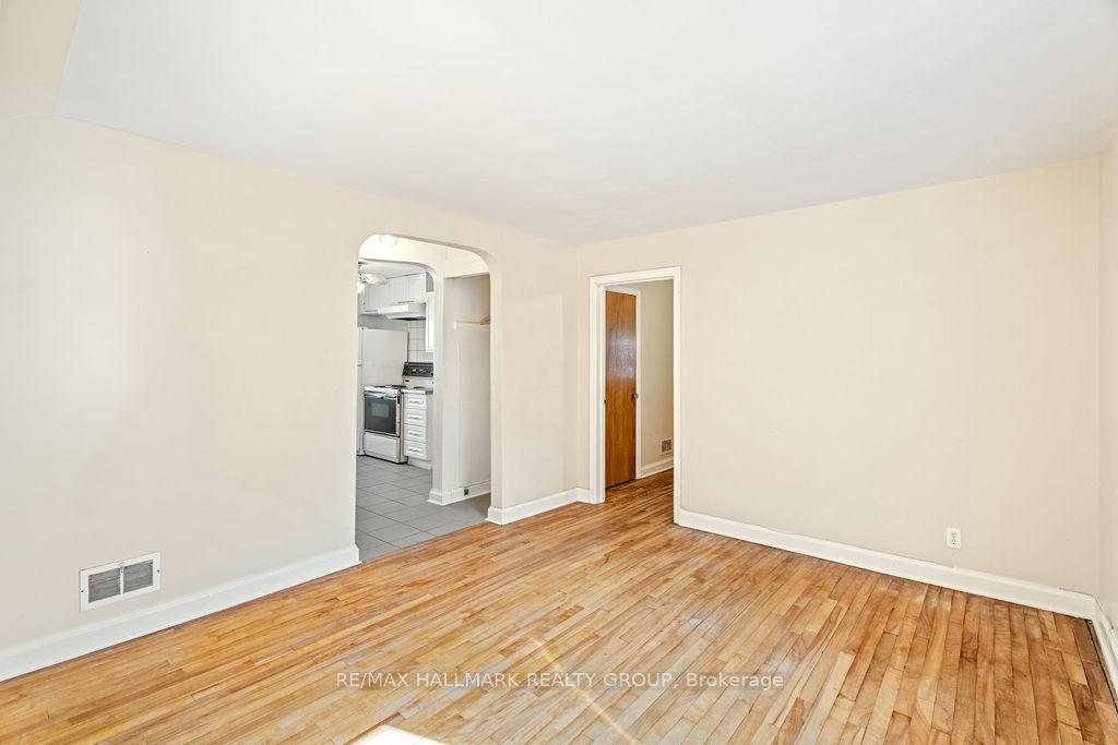 Photo 11 of Unit 2, 359 Dominion Avenue, Ottawa, Westboro West — HOMEH