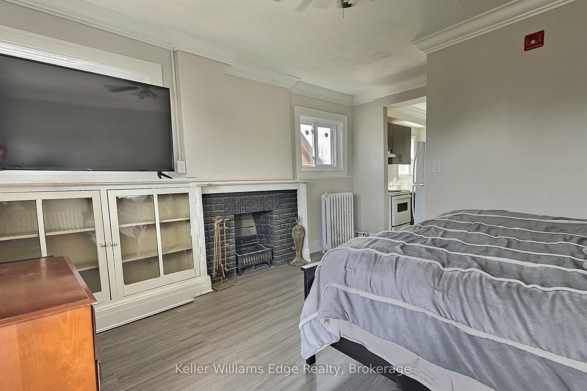 Photo 2 of Unit 5, 8 Tisdale Street S, Hamilton, Landsdale — HOMEH