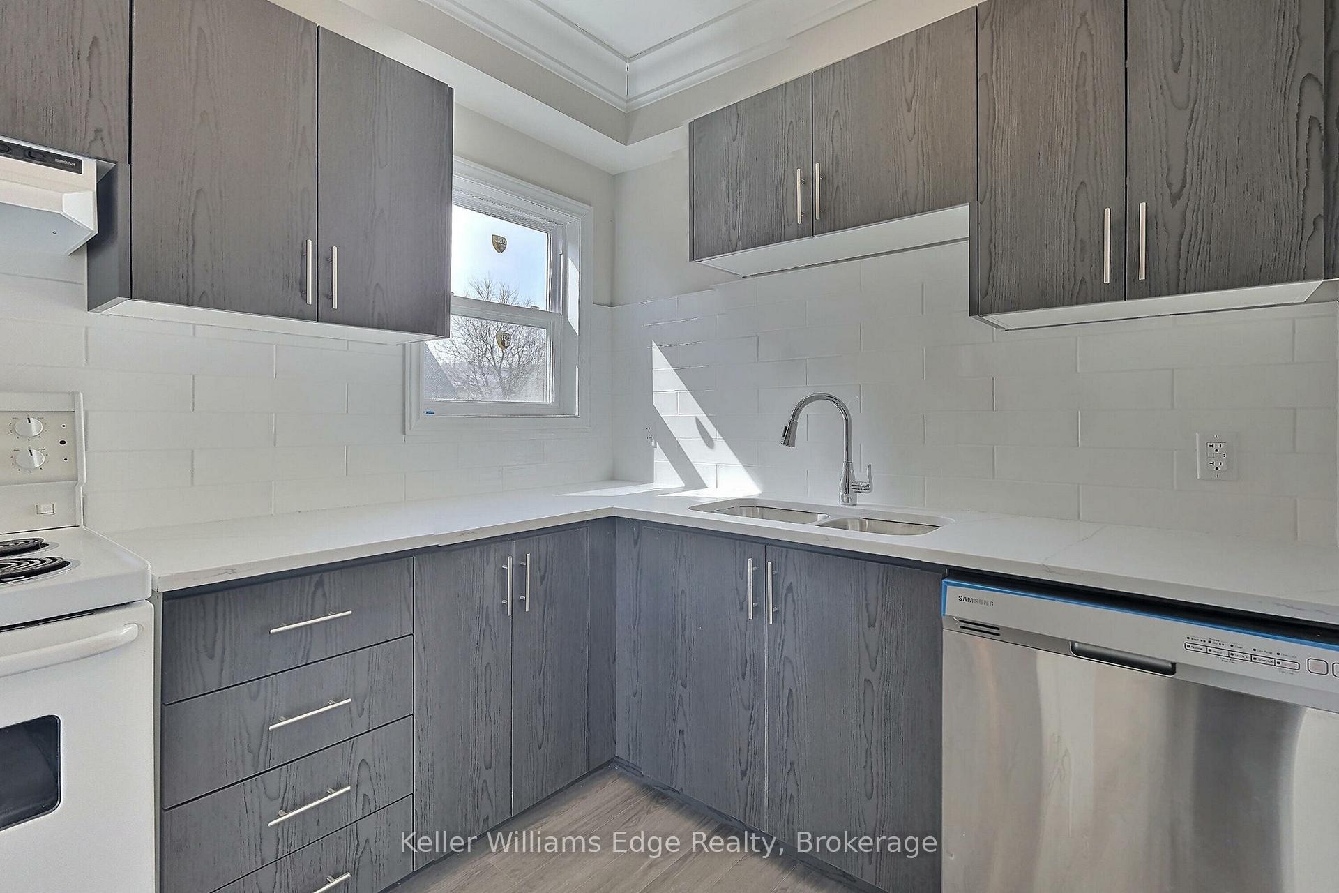 Photo 5 of Unit 5, 8 Tisdale Street S, Hamilton, Landsdale — HOMEH
