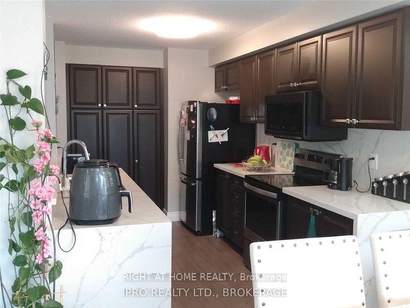 Photo 8 of 20 Bradshaw Drive Bradshaw Drive, Hamilton, Stoney Creek Mountain — HOMEH