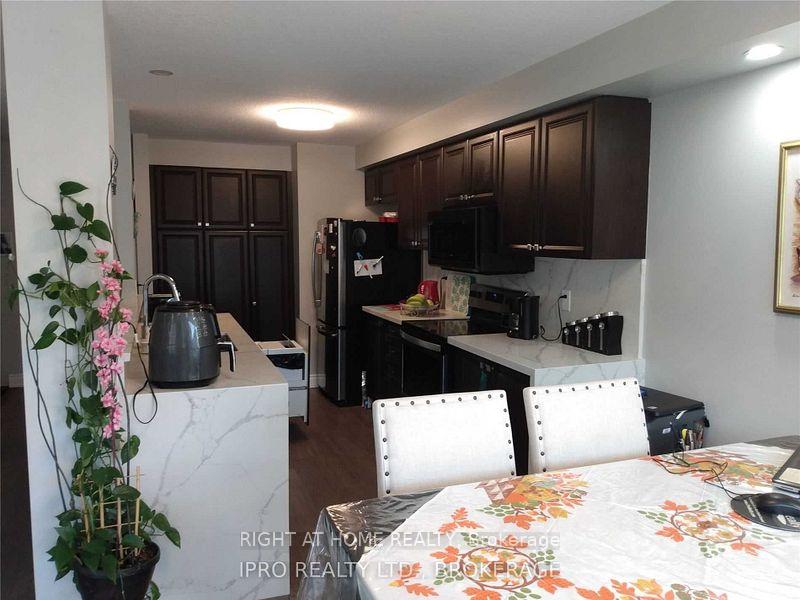Photo 10 of 20 Bradshaw Drive Bradshaw Drive, Hamilton, Stoney Creek Mountain — HOMEH