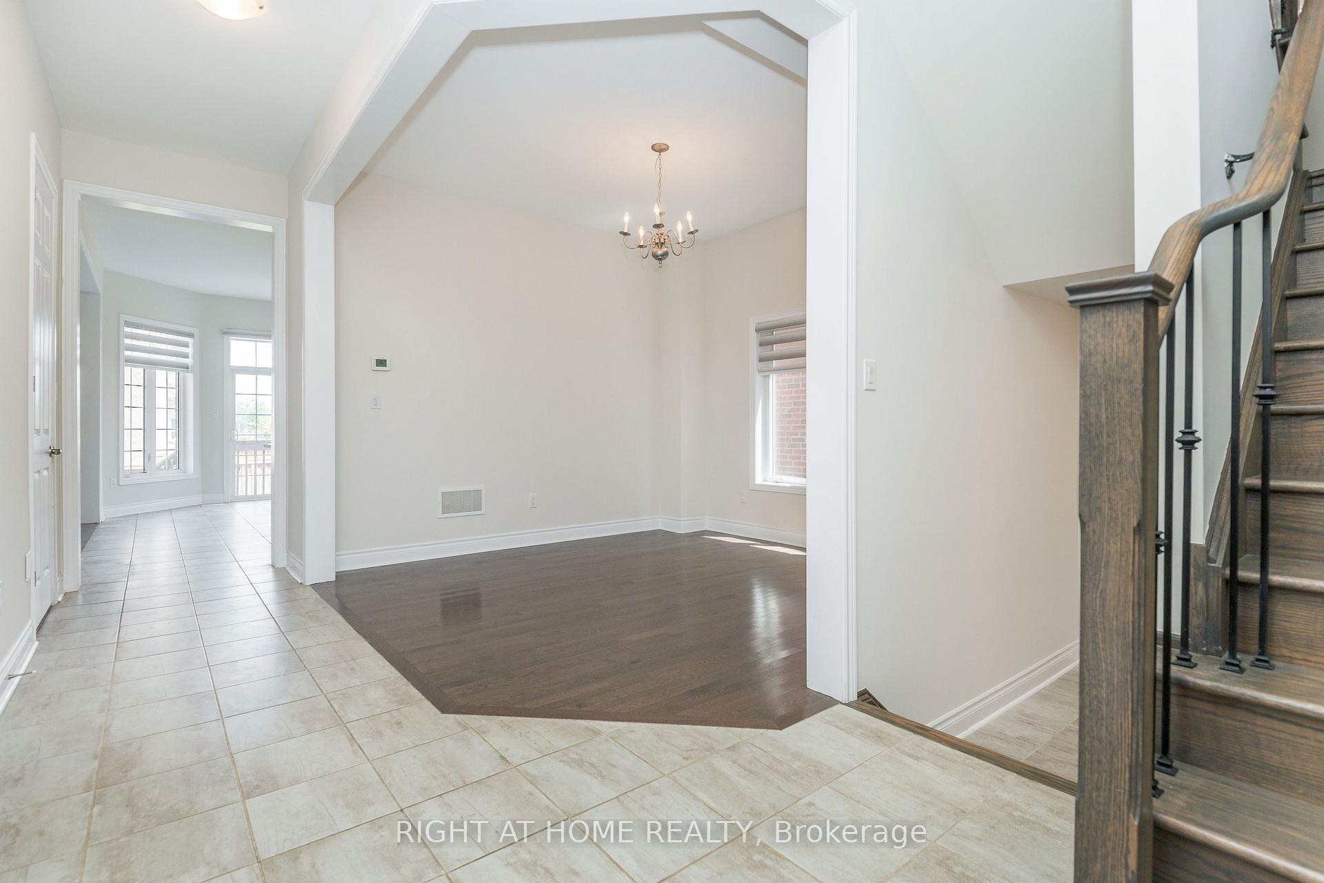 Photo 8 of 8 Monarch Drive, Halton Hills, Georgetown — HOMEH