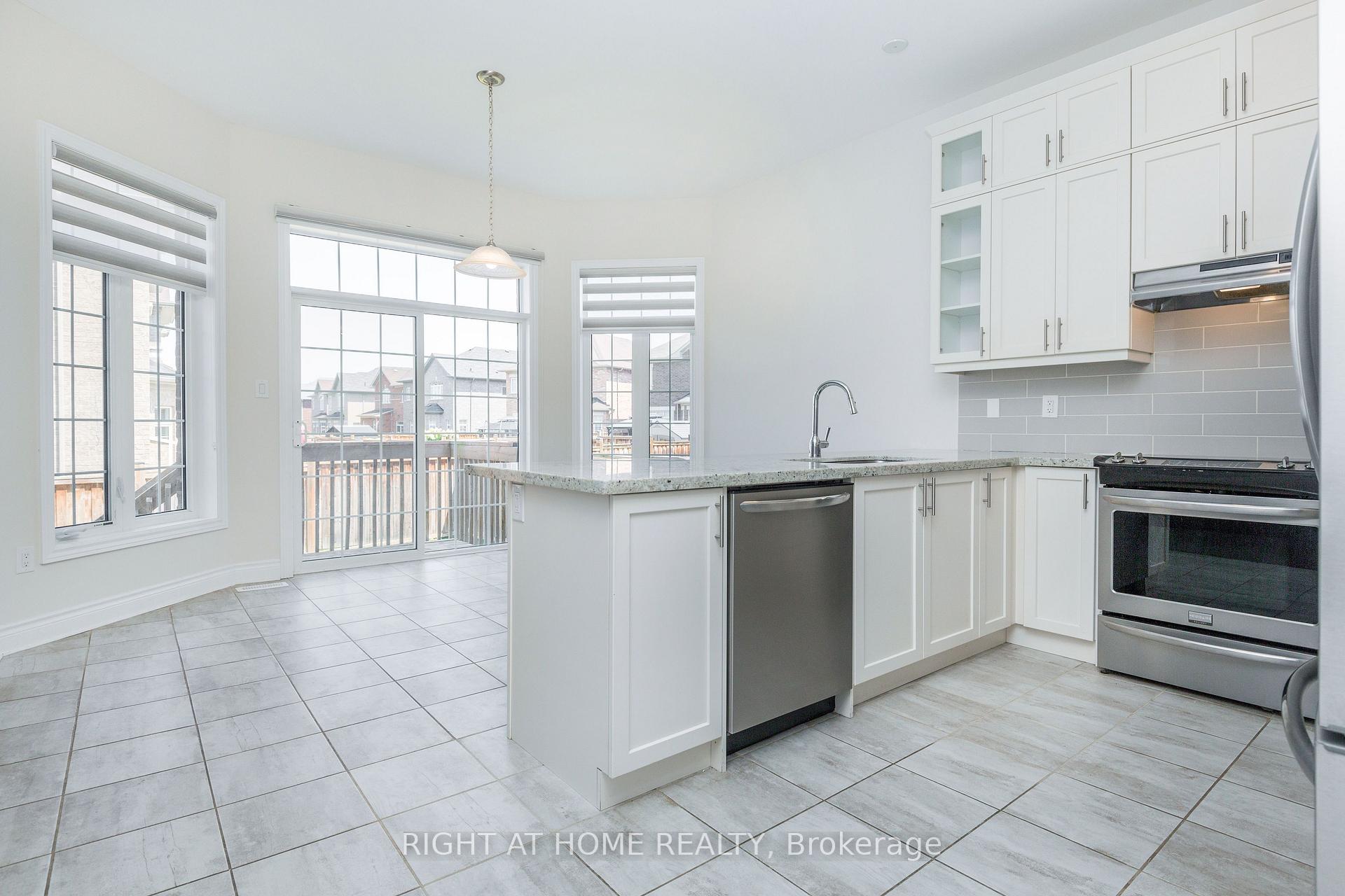 Photo 14 of 8 Monarch Drive, Halton Hills, Georgetown — HOMEH