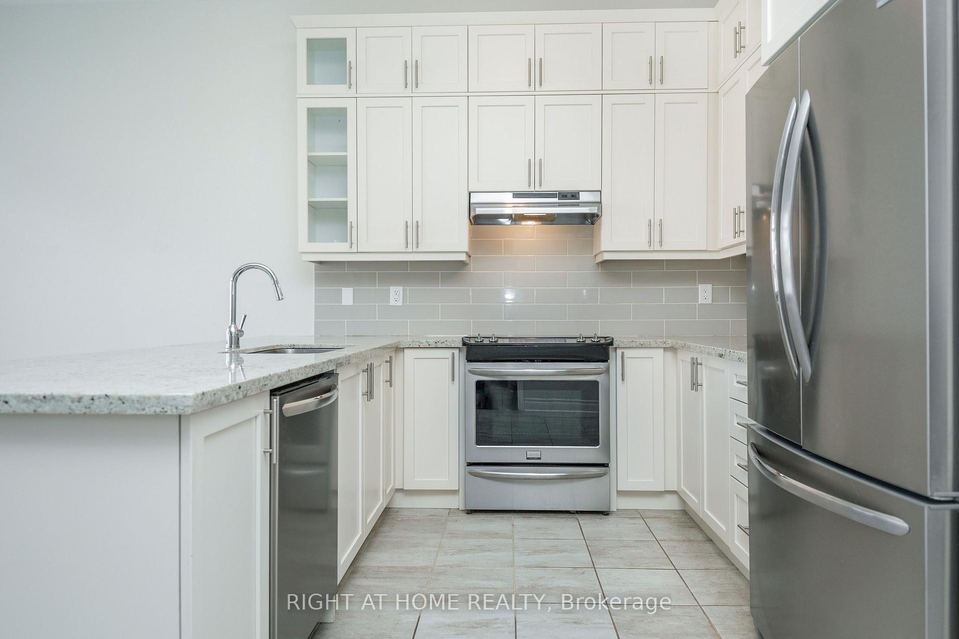 Photo 15 of 8 Monarch Drive, Halton Hills, Georgetown — HOMEH