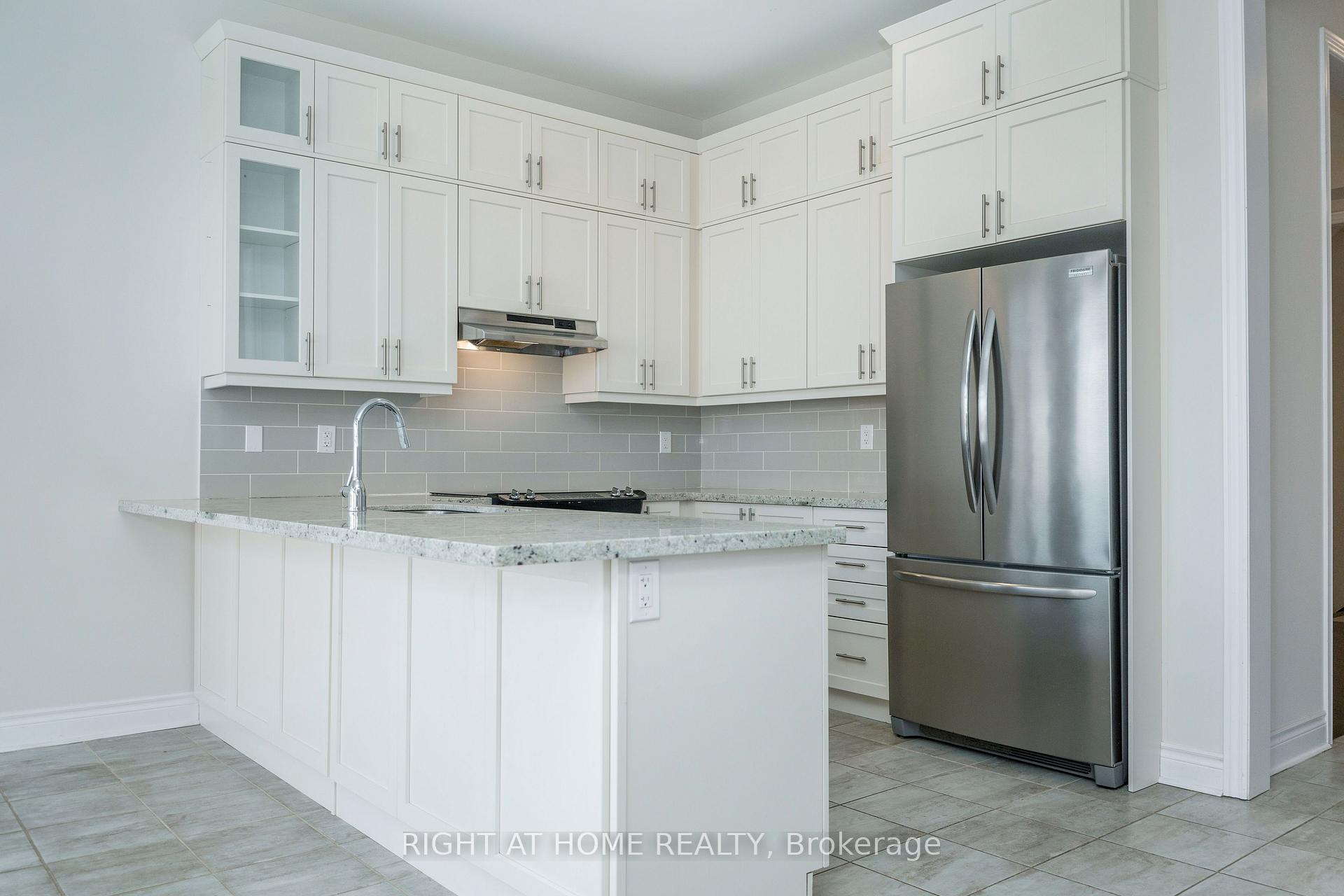 Photo 16 of 8 Monarch Drive, Halton Hills, Georgetown — HOMEH