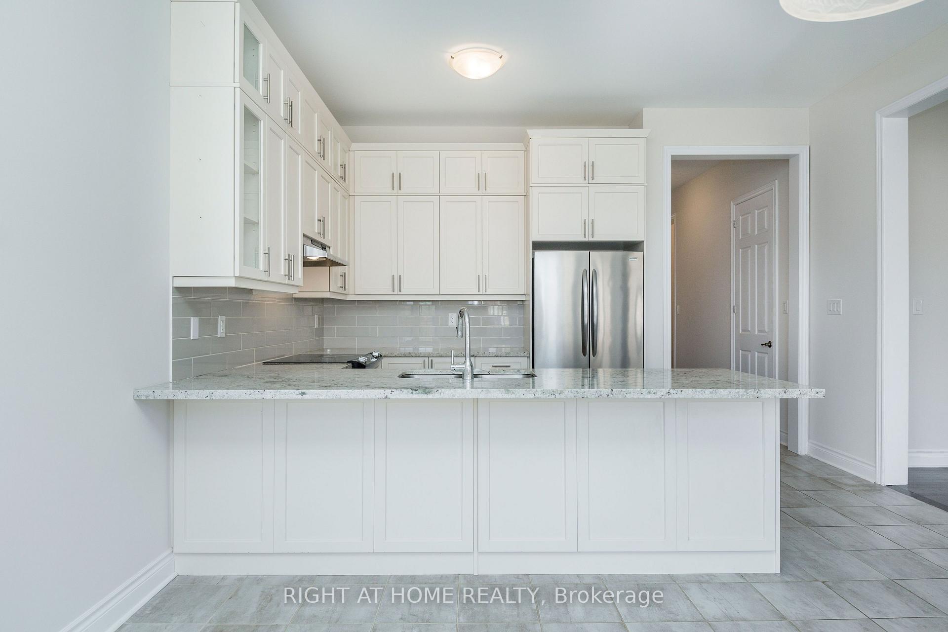 Photo 17 of 8 Monarch Drive, Halton Hills, Georgetown — HOMEH