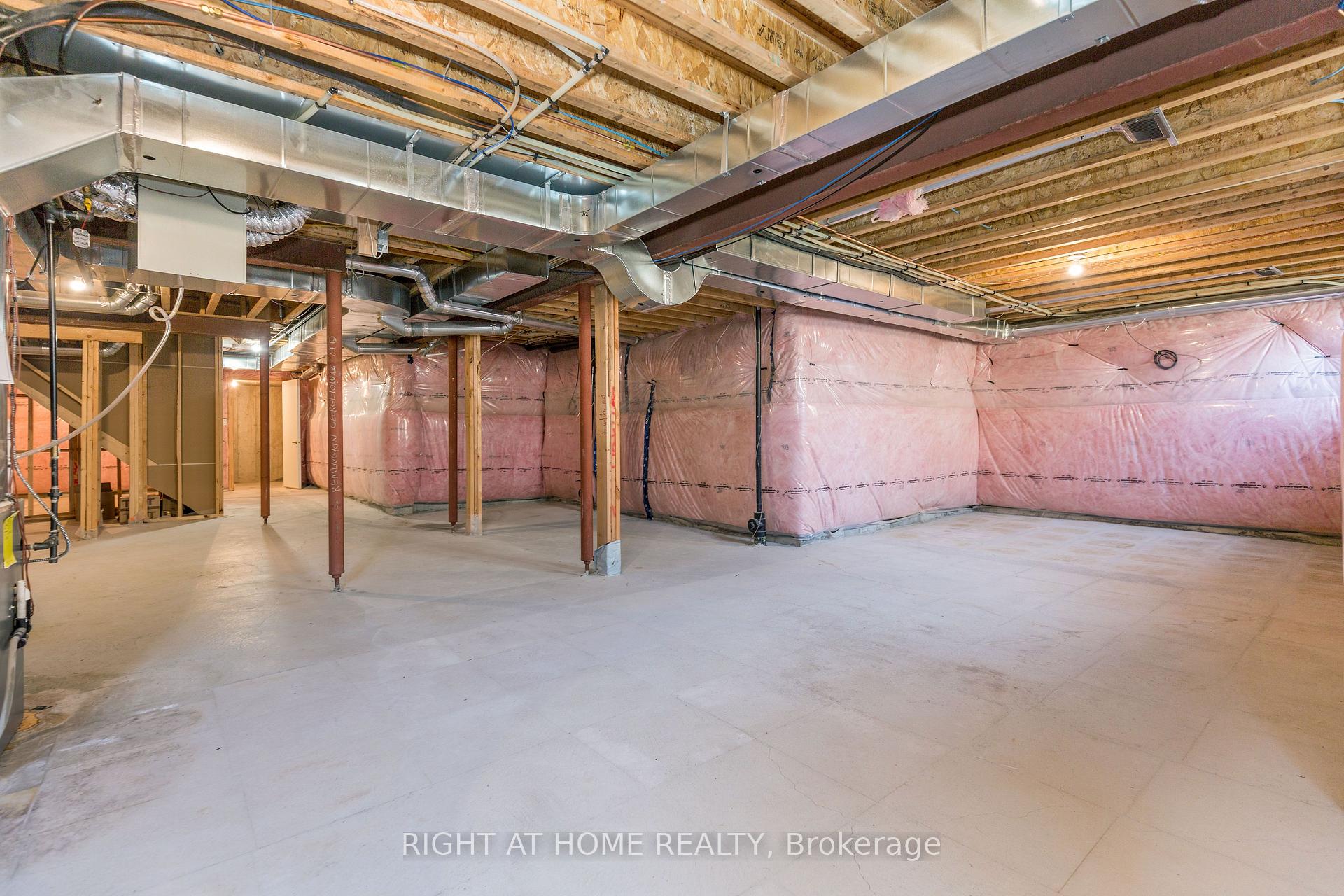 Photo 22 of 8 Monarch Drive, Halton Hills, Georgetown — HOMEH