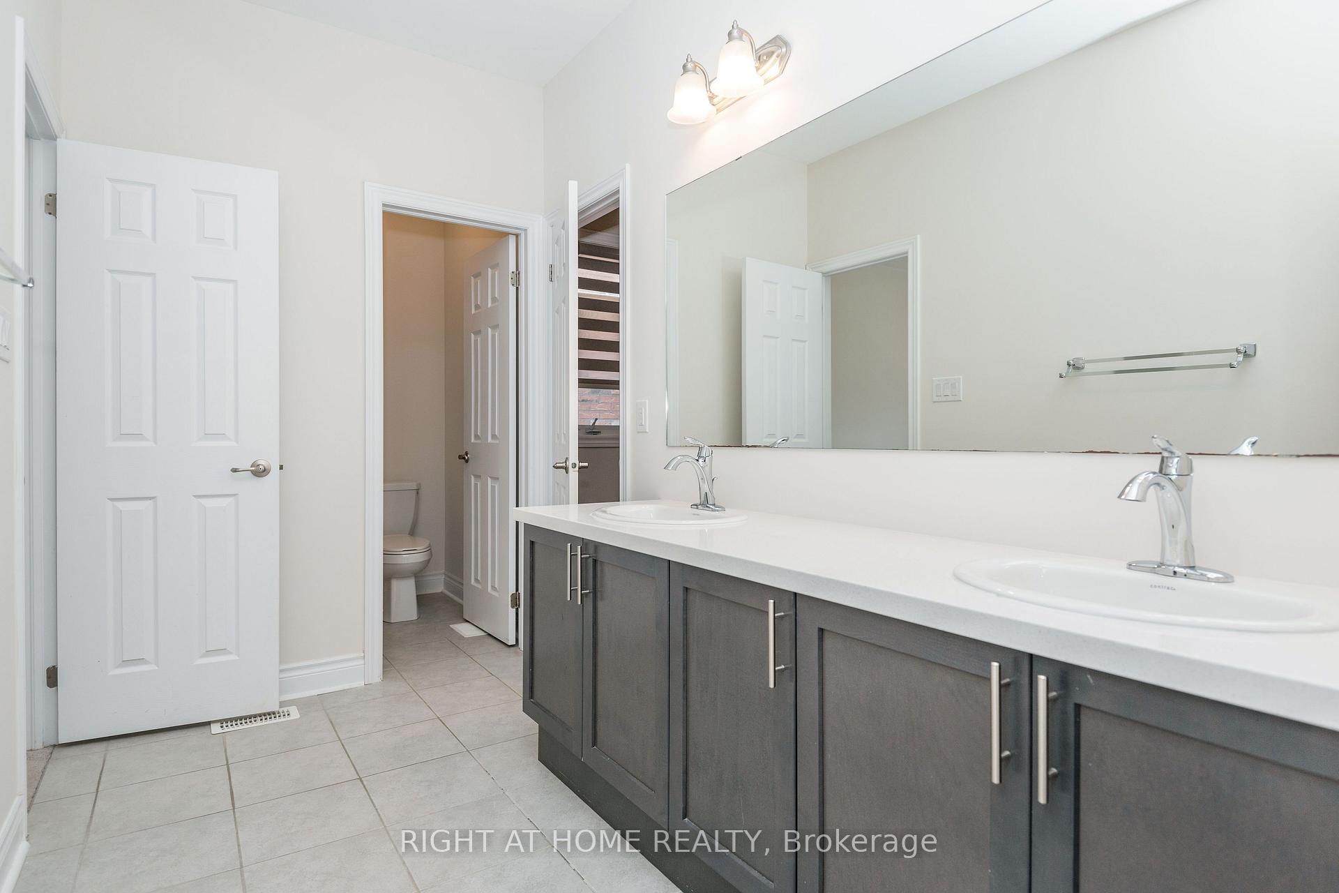 Photo 26 of 8 Monarch Drive, Halton Hills, Georgetown — HOMEH