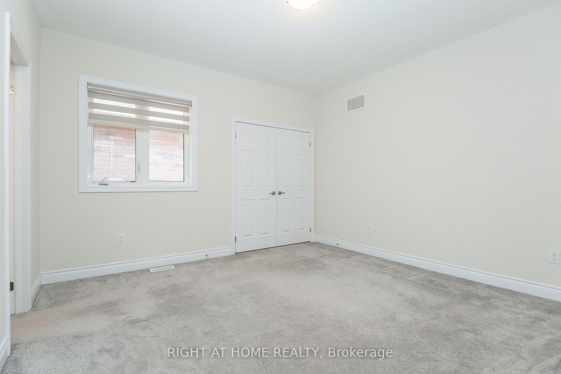Photo 28 of 8 Monarch Drive, Halton Hills, Georgetown — HOMEH