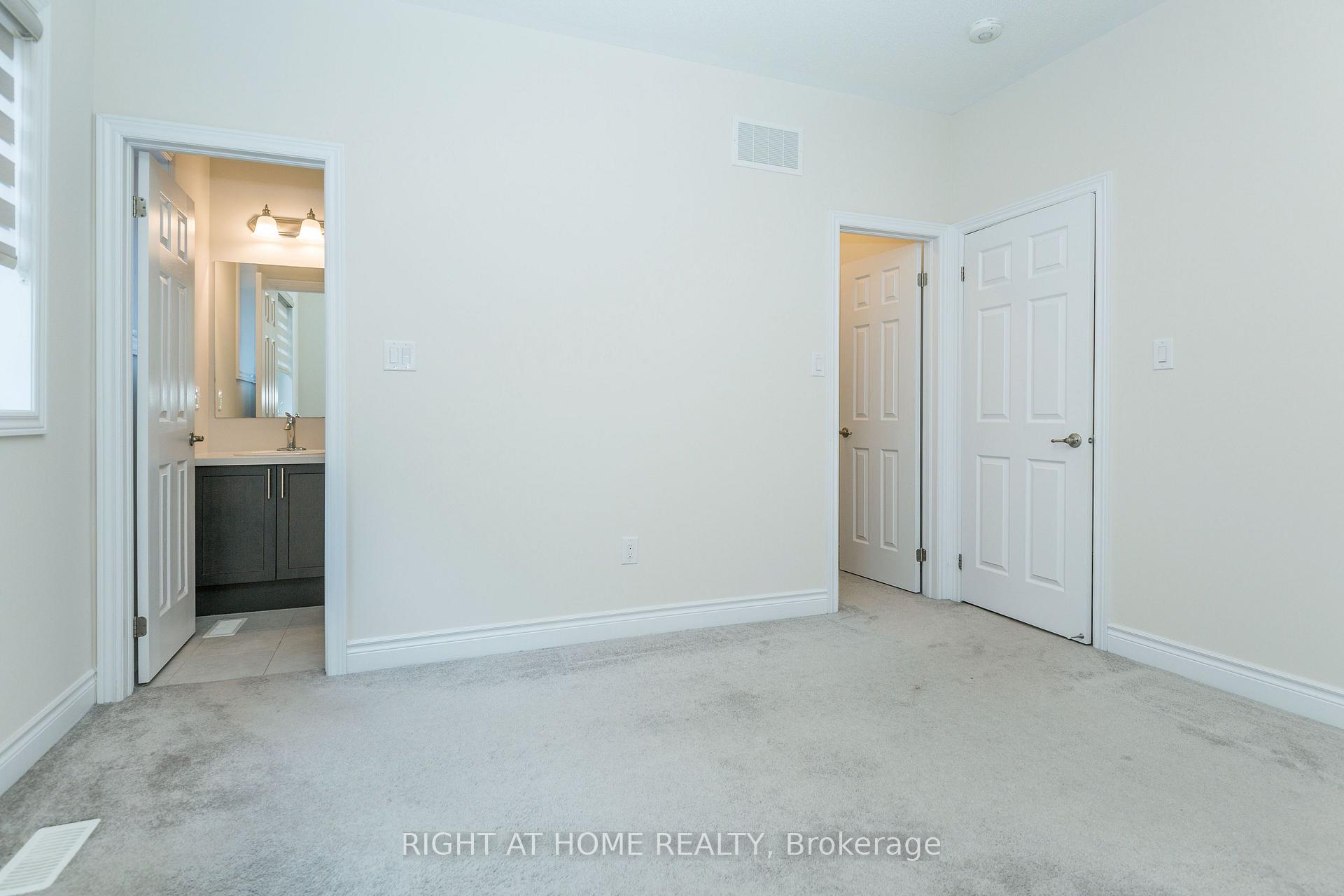 Photo 33 of 8 Monarch Drive, Halton Hills, Georgetown — HOMEH