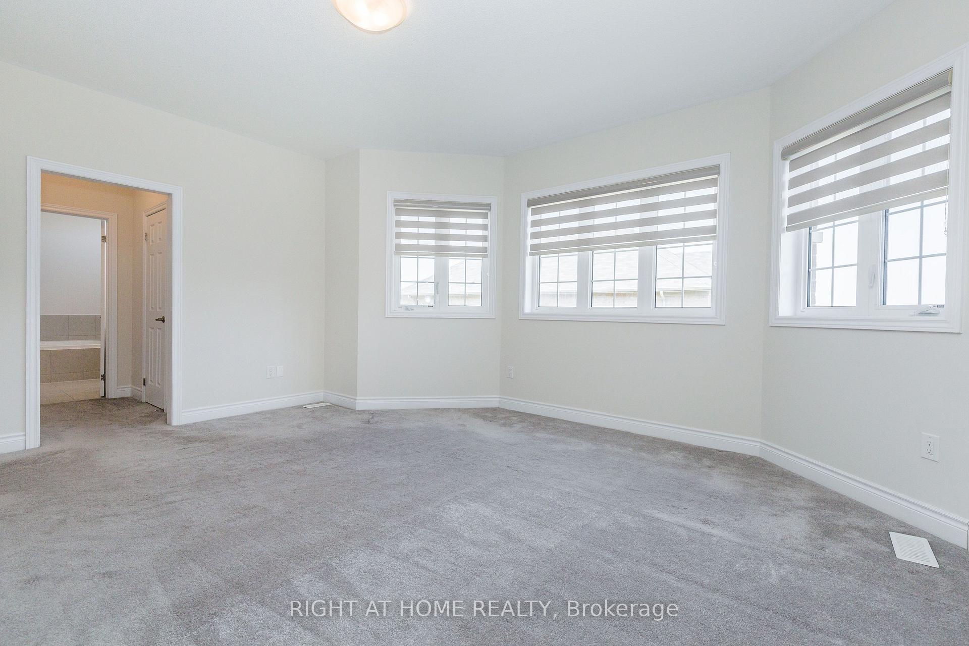 Photo 36 of 8 Monarch Drive, Halton Hills, Georgetown — HOMEH