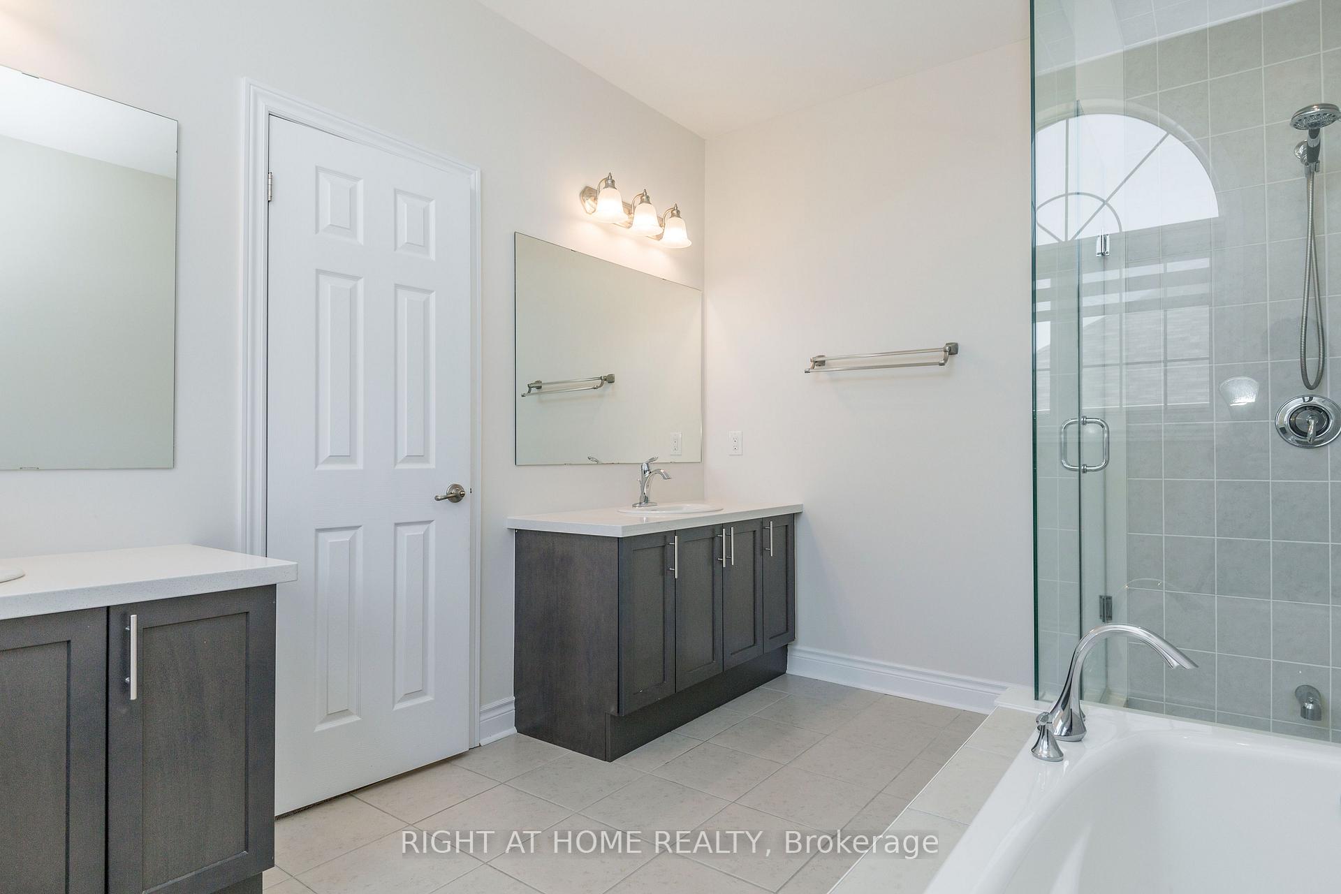 Photo 39 of 8 Monarch Drive, Halton Hills, Georgetown — HOMEH