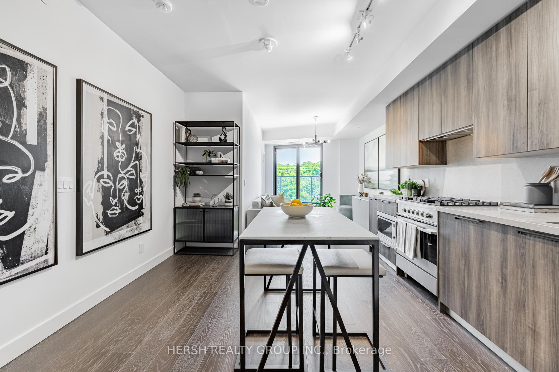 Photo 5 of Unit 310, 160 Kingsway Crescent, Etobicoke, Kingsway South — HOMEH