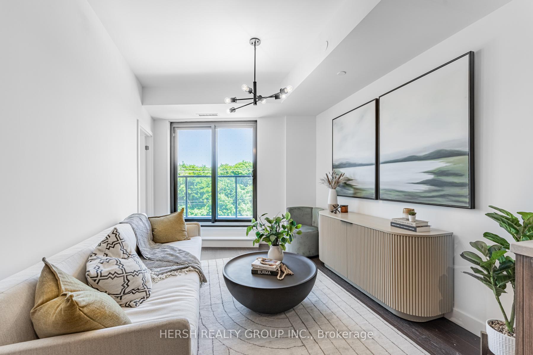 Photo 9 of Unit 310, 160 Kingsway Crescent, Etobicoke, Kingsway South — HOMEH