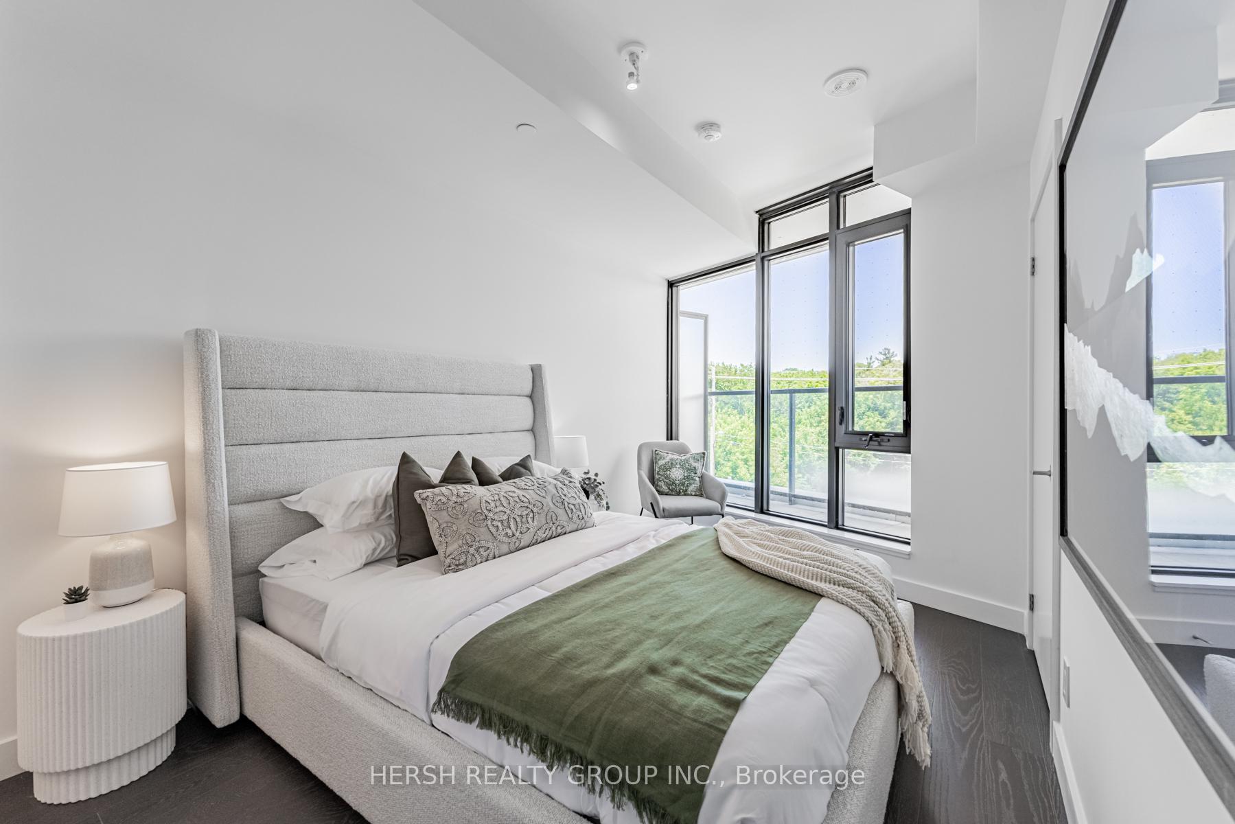 Photo 15 of Unit 310, 160 Kingsway Crescent, Etobicoke, Kingsway South — HOMEH