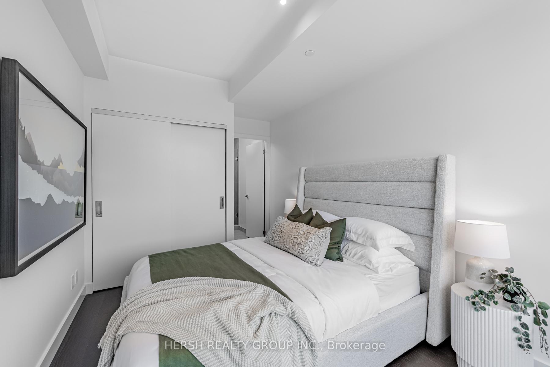 Photo 17 of Unit 310, 160 Kingsway Crescent, Etobicoke, Kingsway South — HOMEH