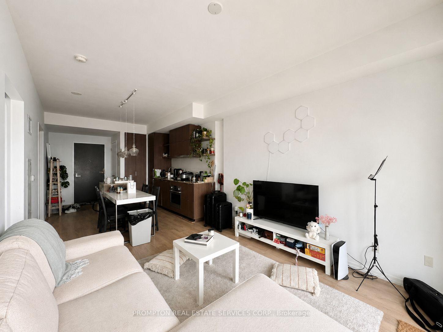 Photo 9 of Unit 4407, 197 Yonge Street, Toronto, Church-Yonge Corridor — HOMEH