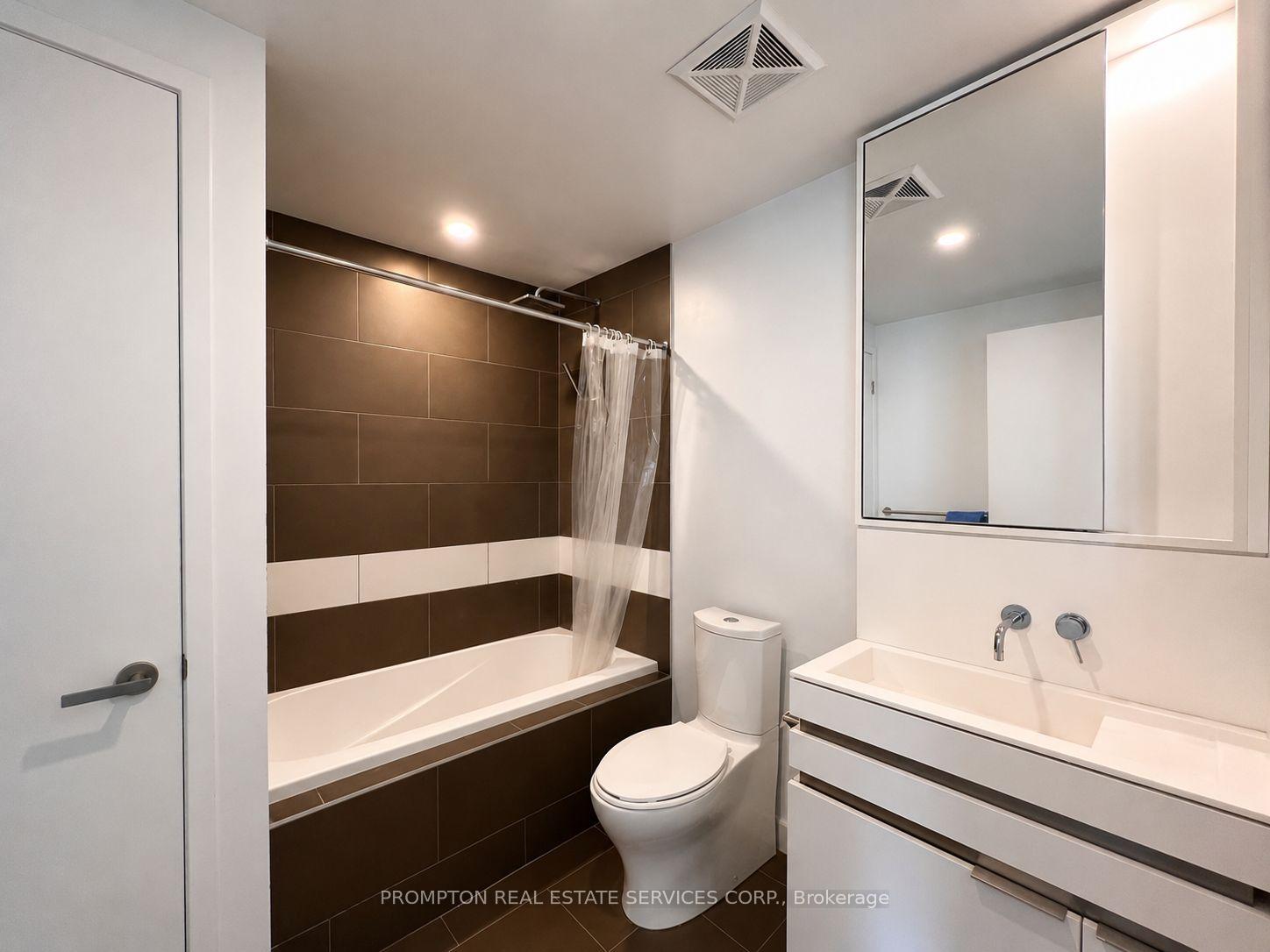 Photo 16 of Unit 4407, 197 Yonge Street, Toronto, Church-Yonge Corridor — HOMEH