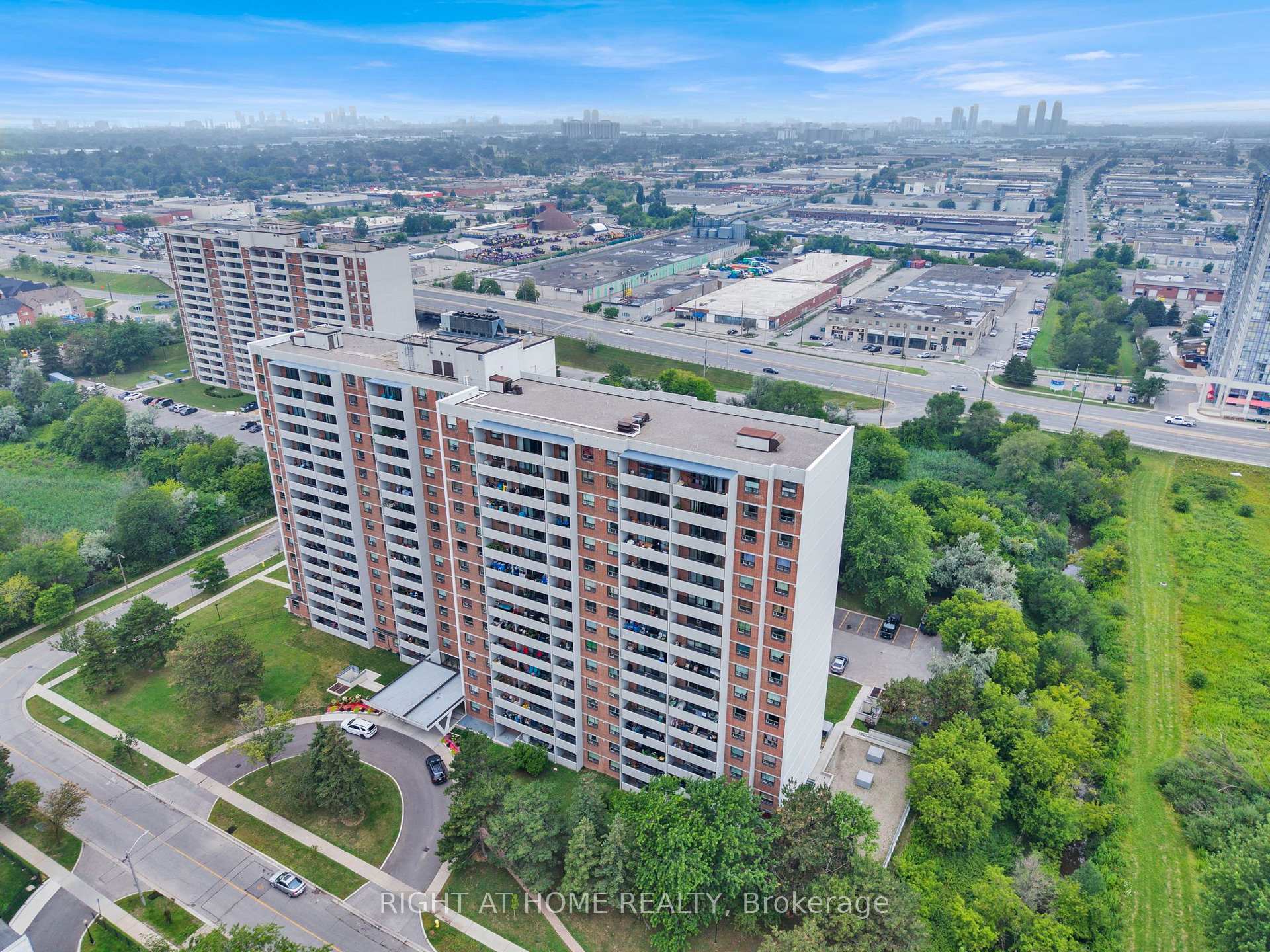 Photo 2 of Unit 1608, 100 Prudential Drive, Scarborough, Dorset Park — HOMEH