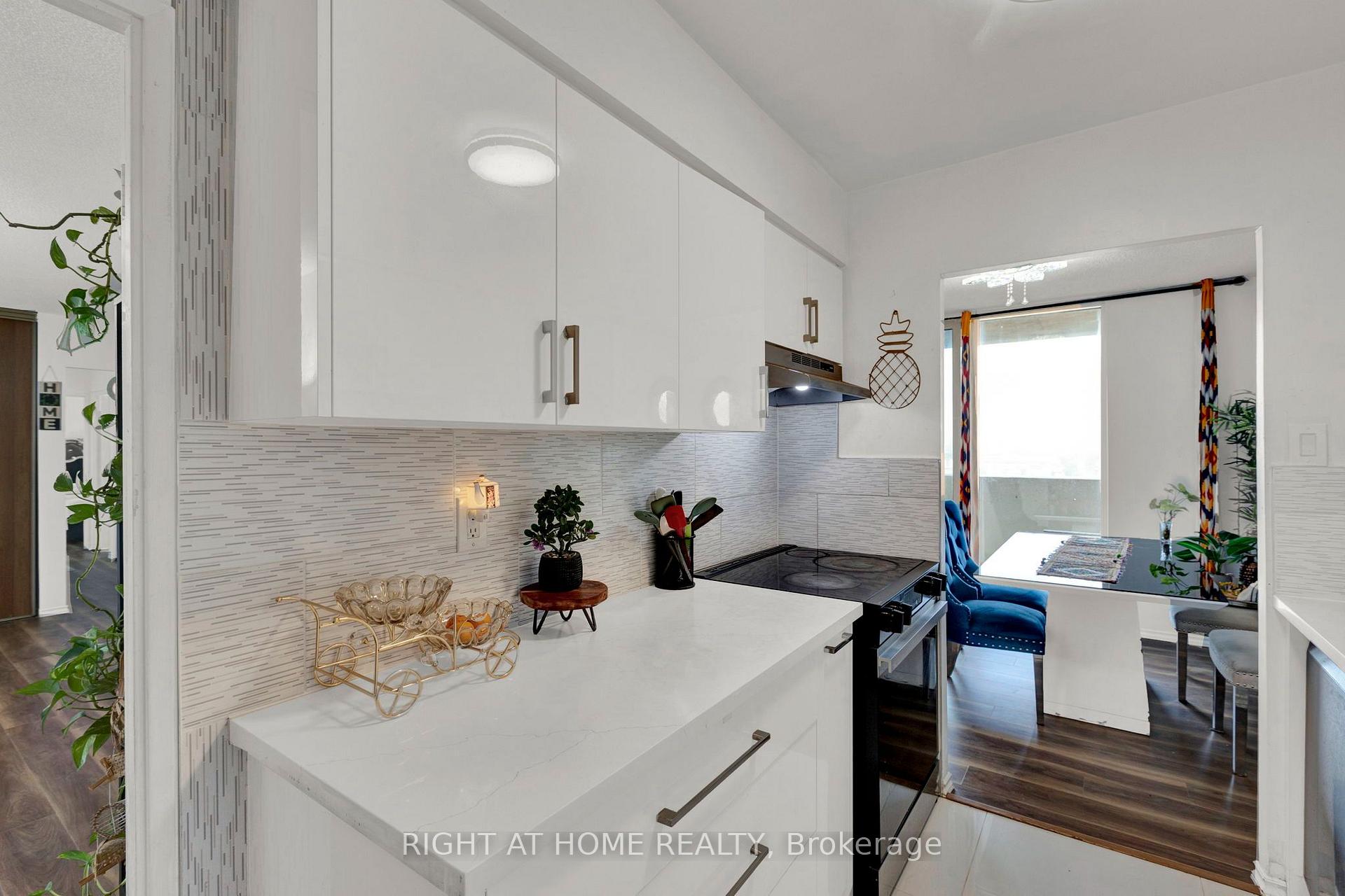 Photo 11 of Unit 1608, 100 Prudential Drive, Scarborough, Dorset Park — HOMEH