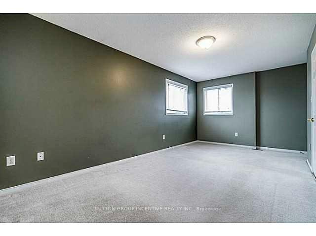 Photo 6 of 18 Merganser Court, Barrie, Painswick South — HOMEH
