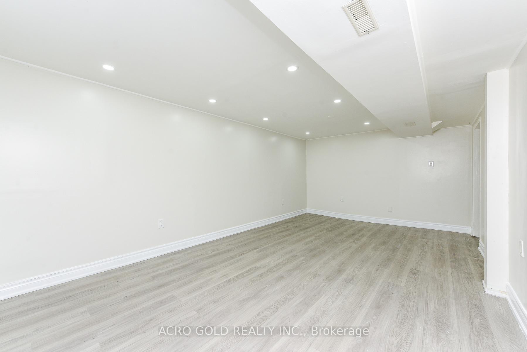 Photo 32 of 96 Archdekin Drive, Brampton, Madoc — HOMEH