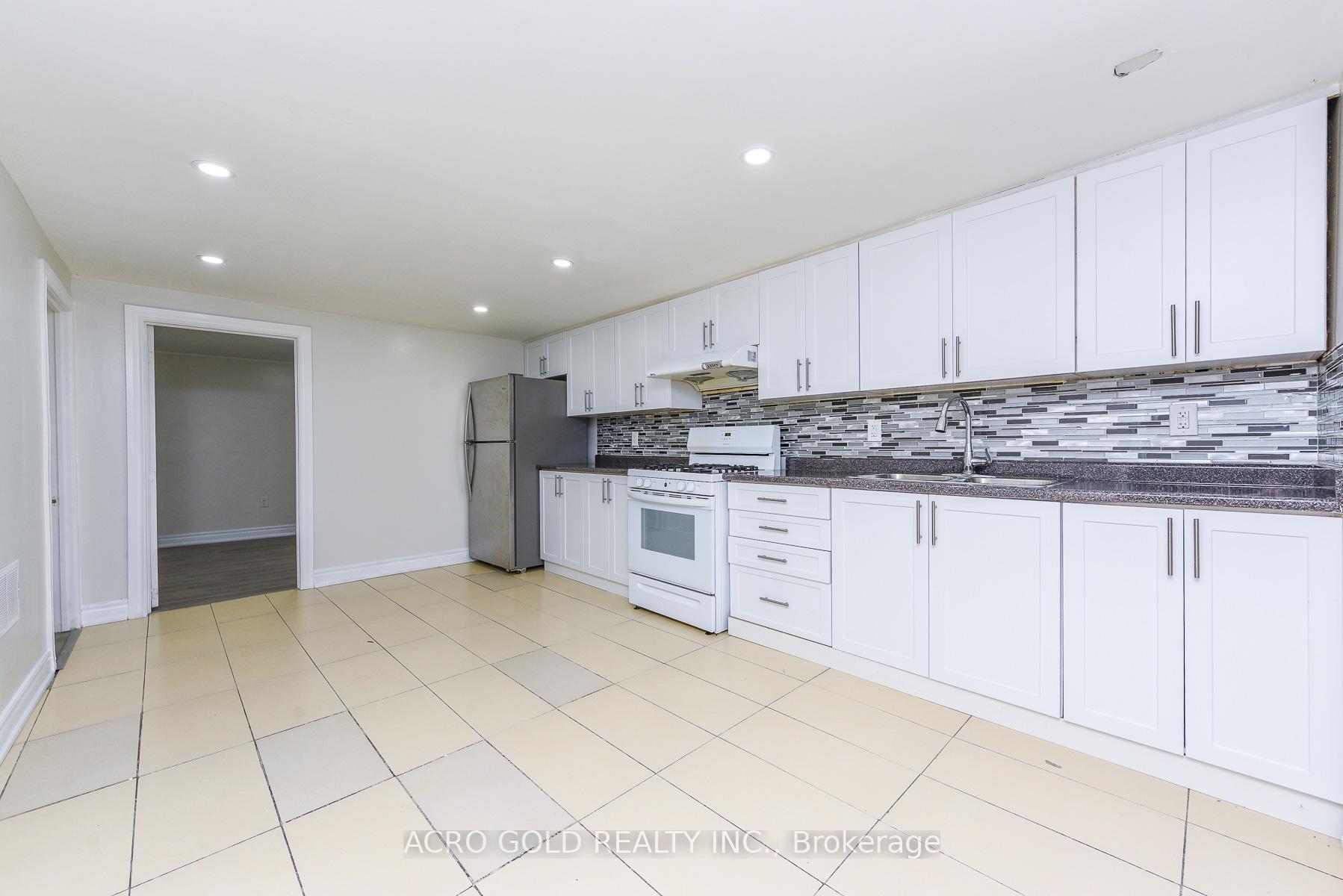 Photo 33 of 96 Archdekin Drive, Brampton, Madoc — HOMEH