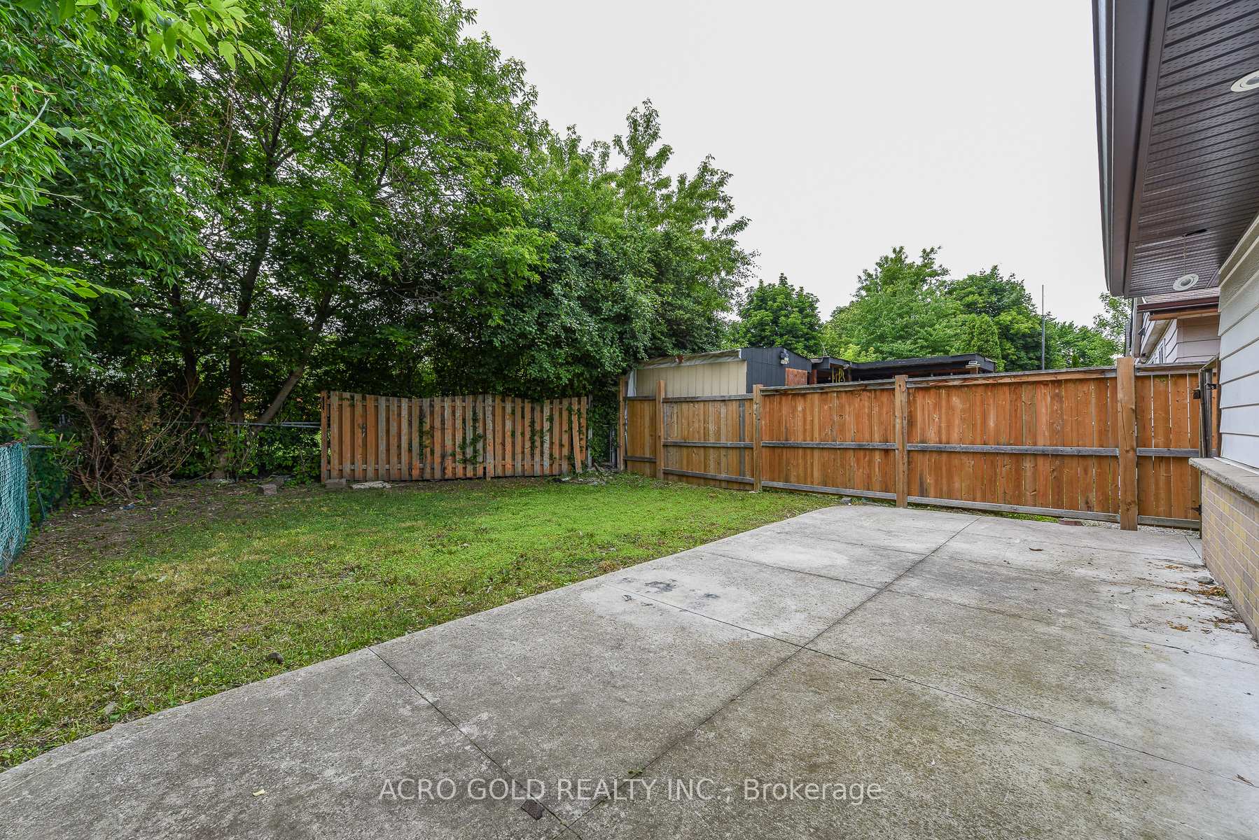 Photo 48 of 96 Archdekin Drive, Brampton, Madoc — HOMEH