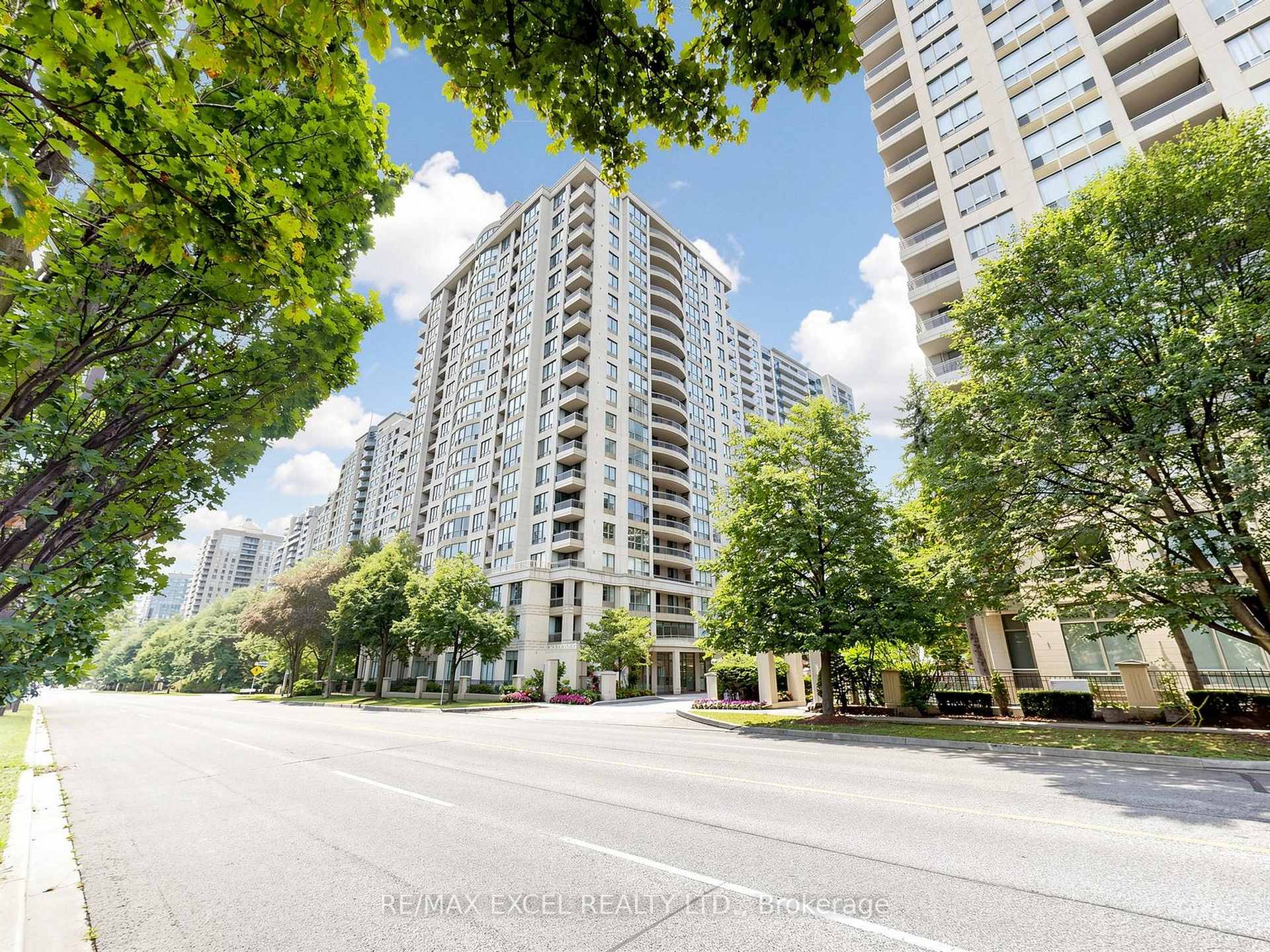 Front of Unit 1203, 256 Doris Avenue