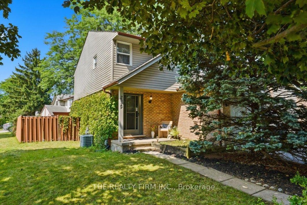 Front of 2029 Aldersbrook Road